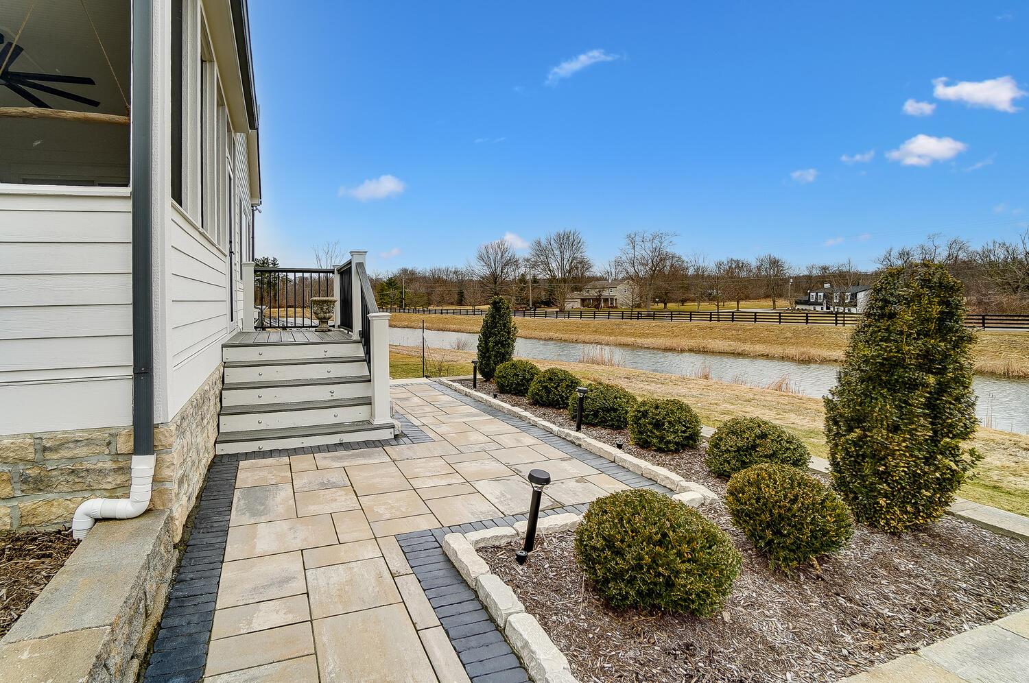 10805 Arrowwood Drive