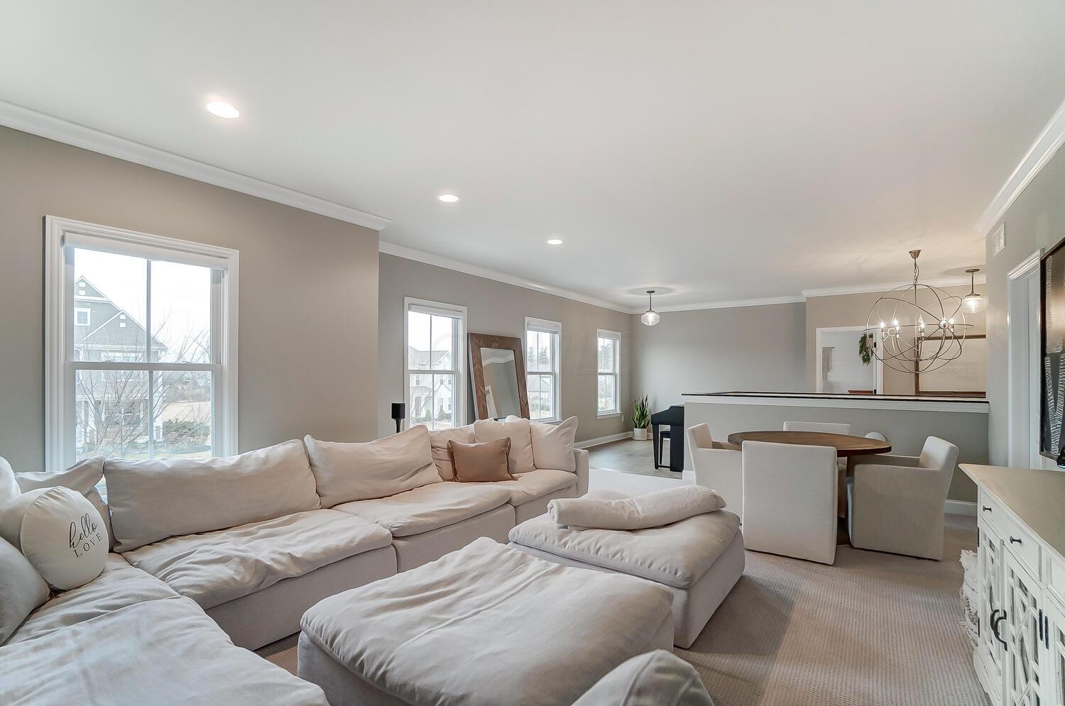 10805 Arrowwood Drive