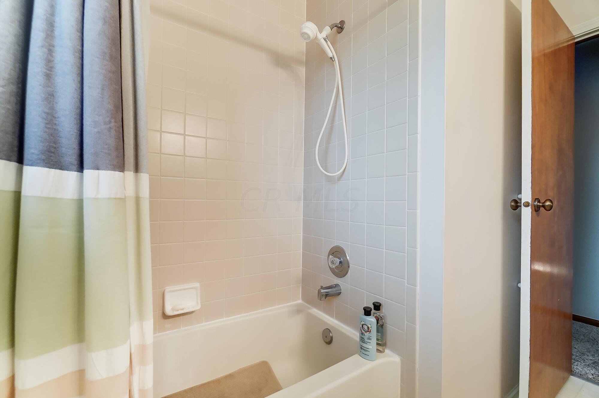2747 Willow Glen Road