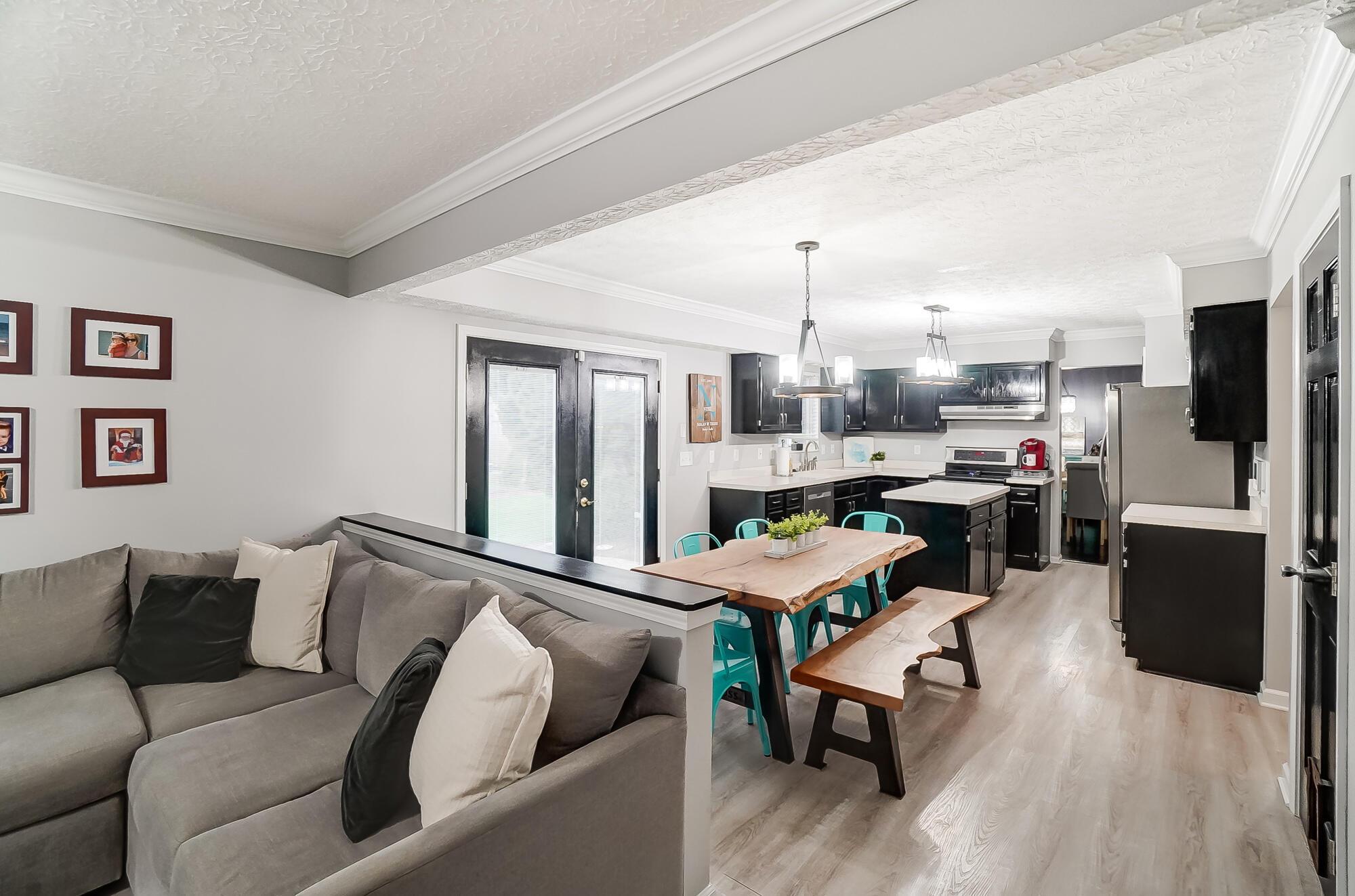 2747 Willow Glen Road