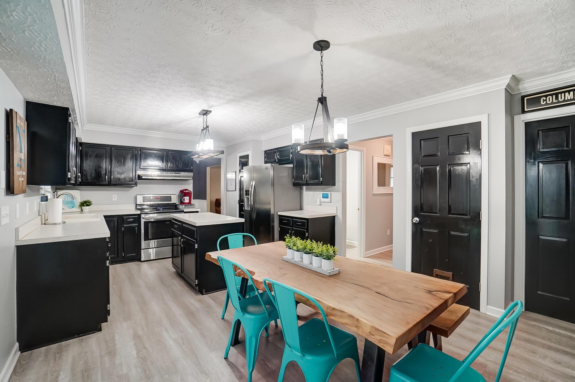 2747 Willow Glen Road