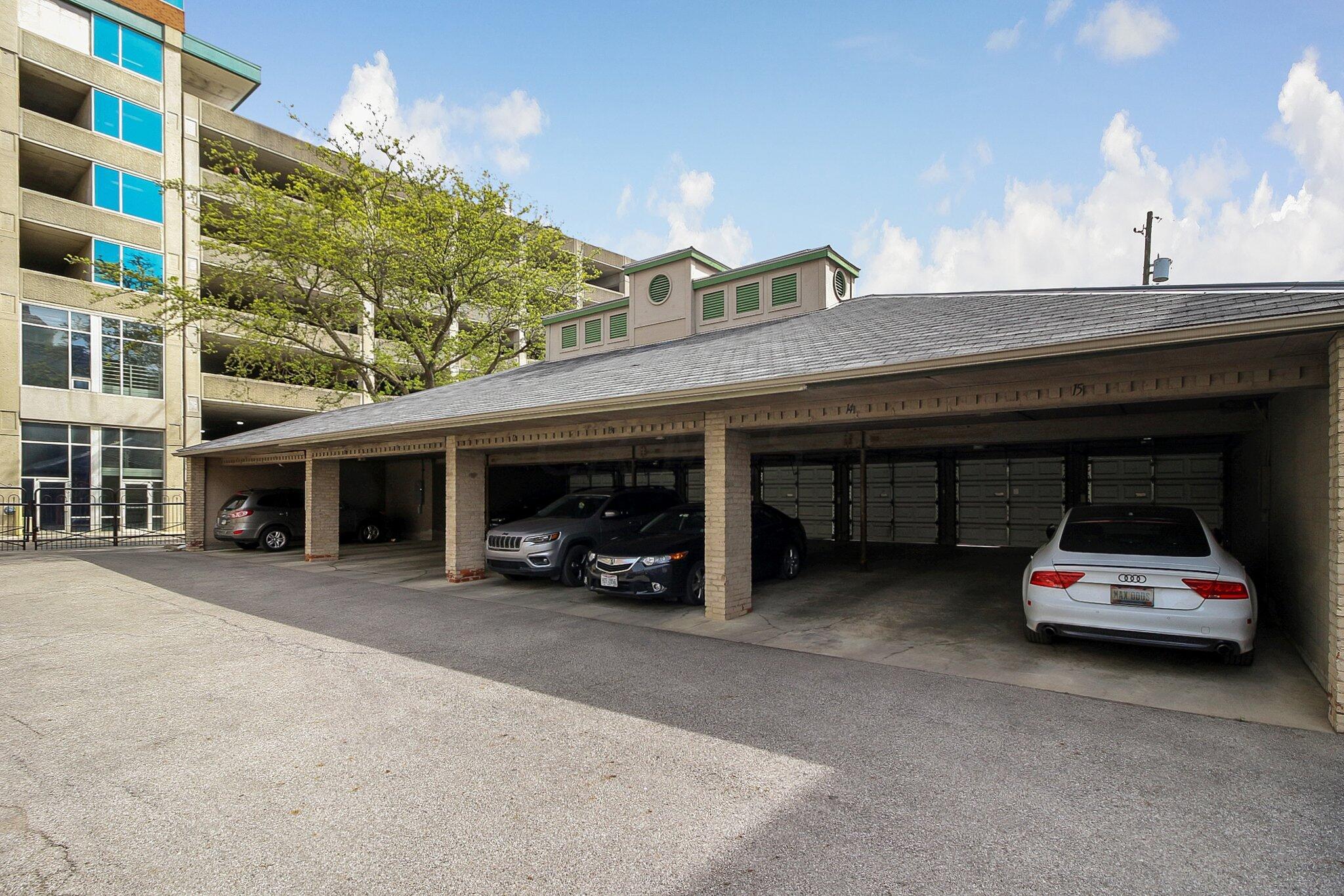 40 W Hoster Street