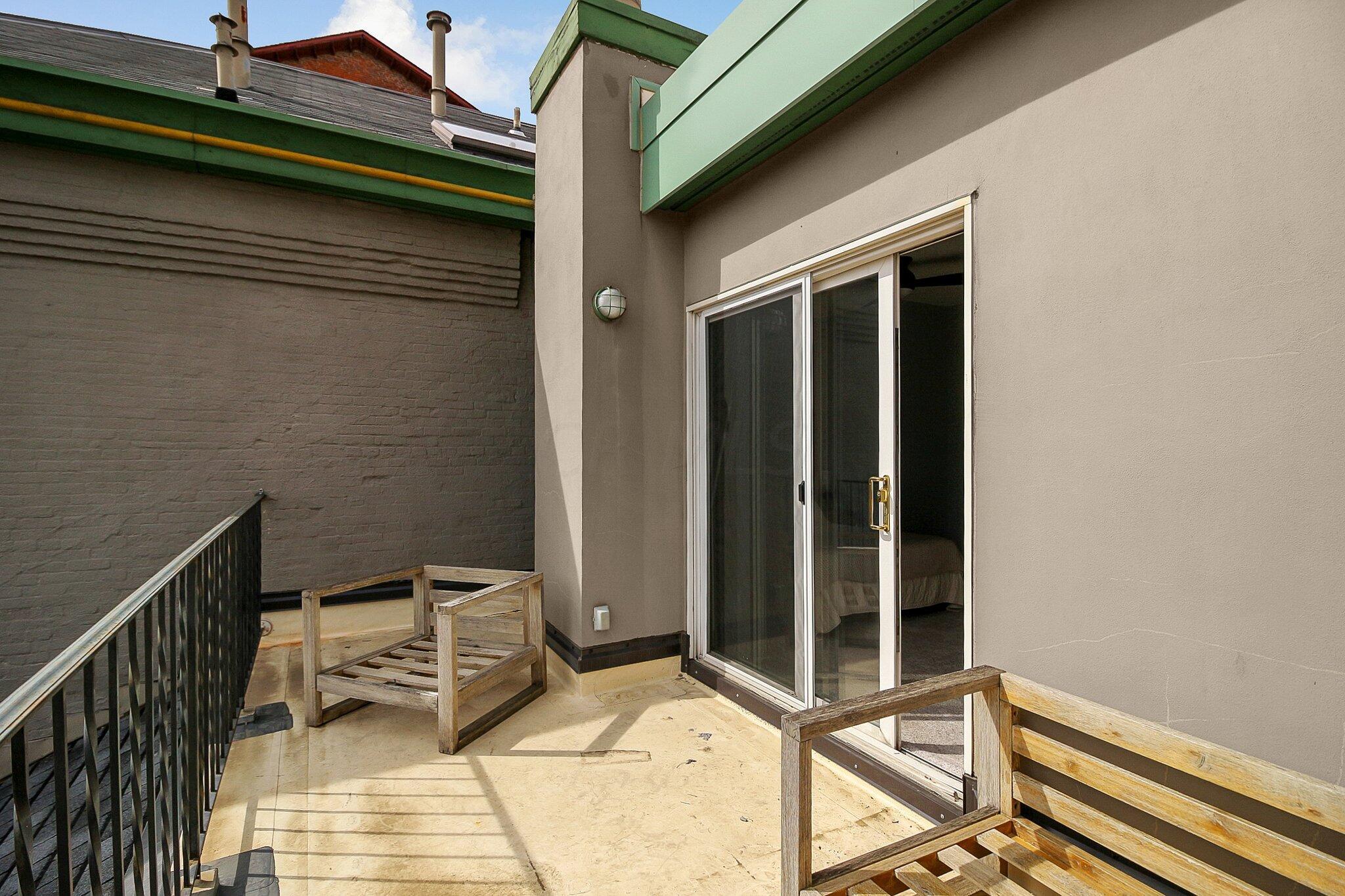 40 W Hoster Street