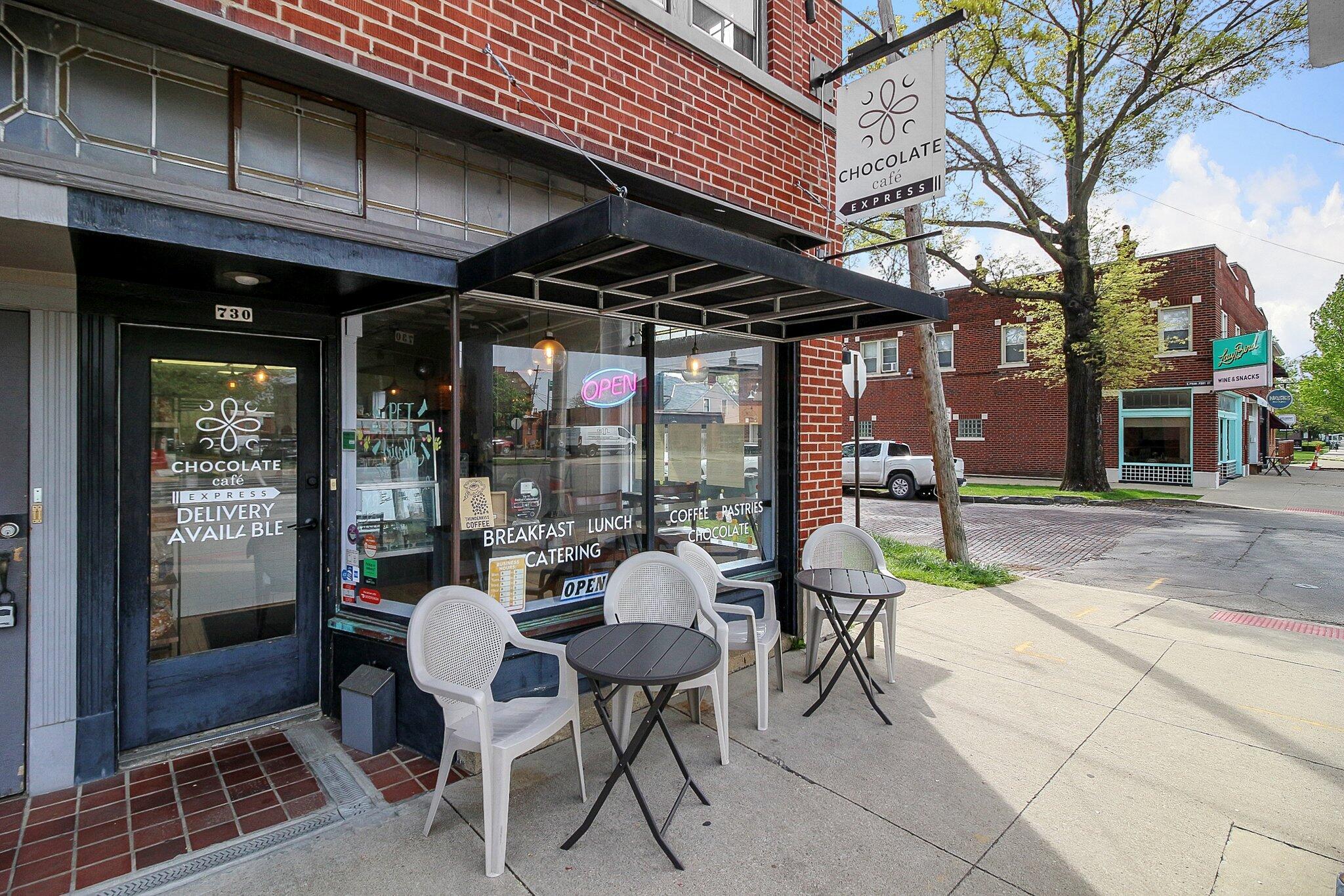 40 W Hoster Street