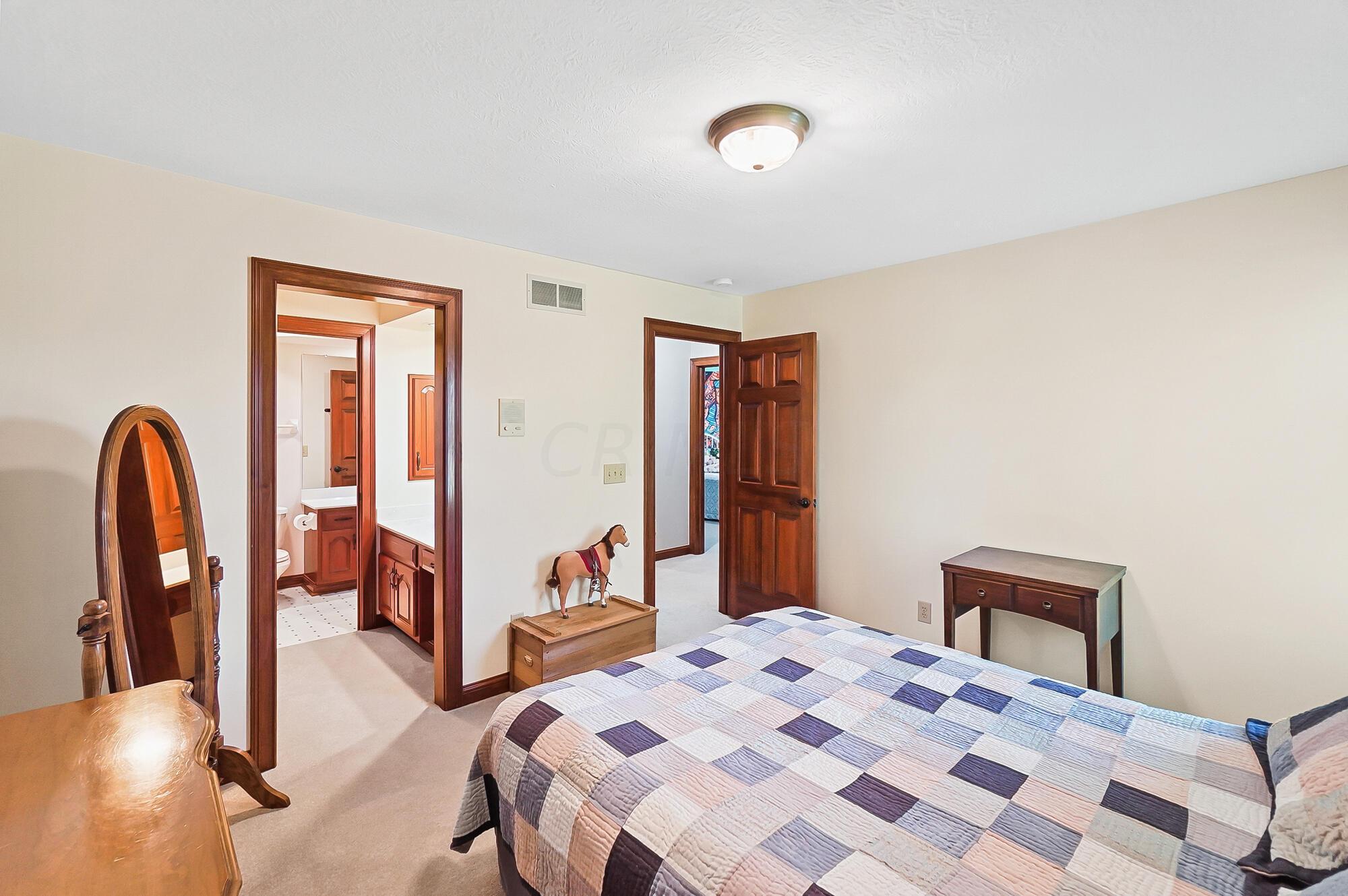 7744 Heatherwood Lane