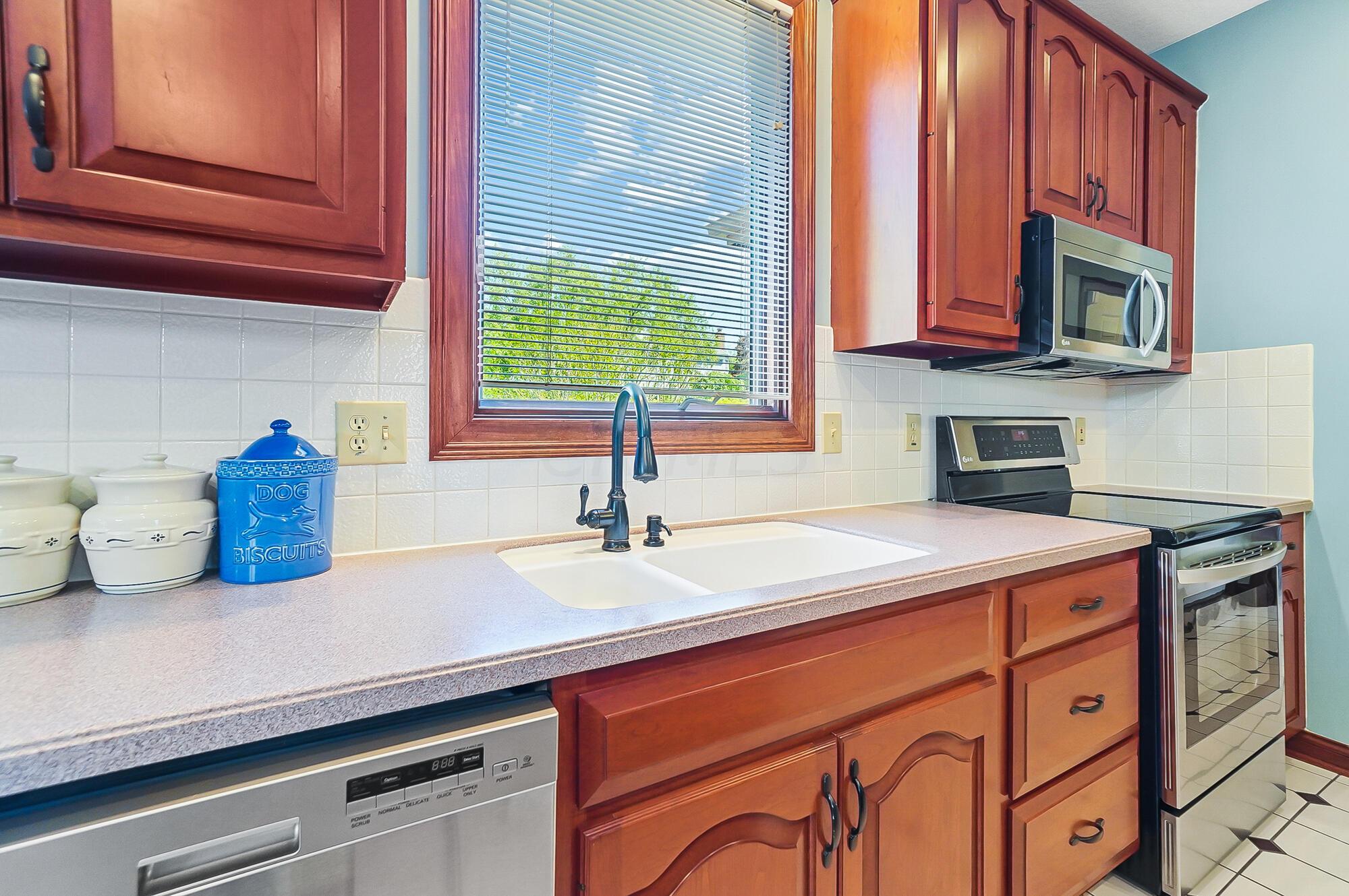 7744 Heatherwood Lane