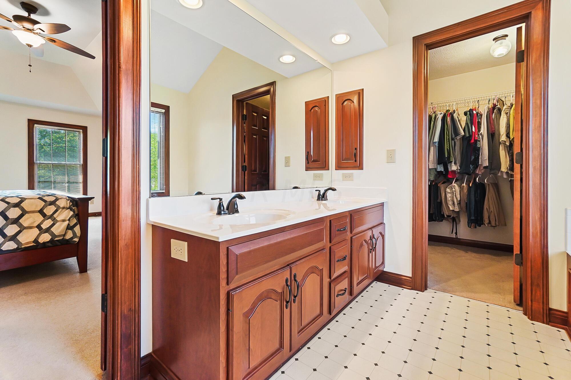 7744 Heatherwood Lane