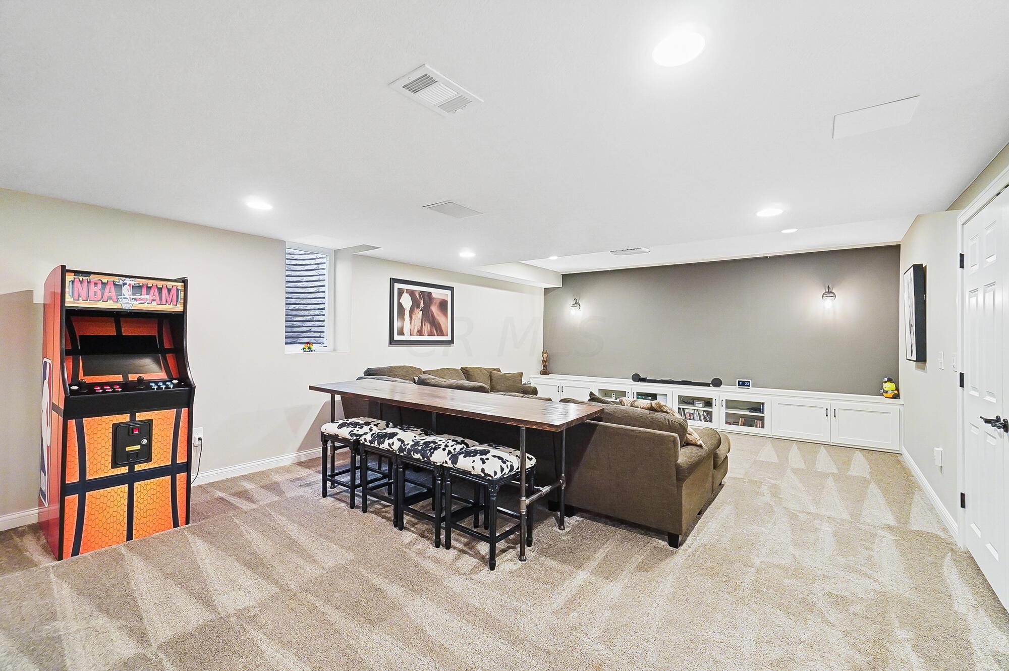 7744 Heatherwood Lane