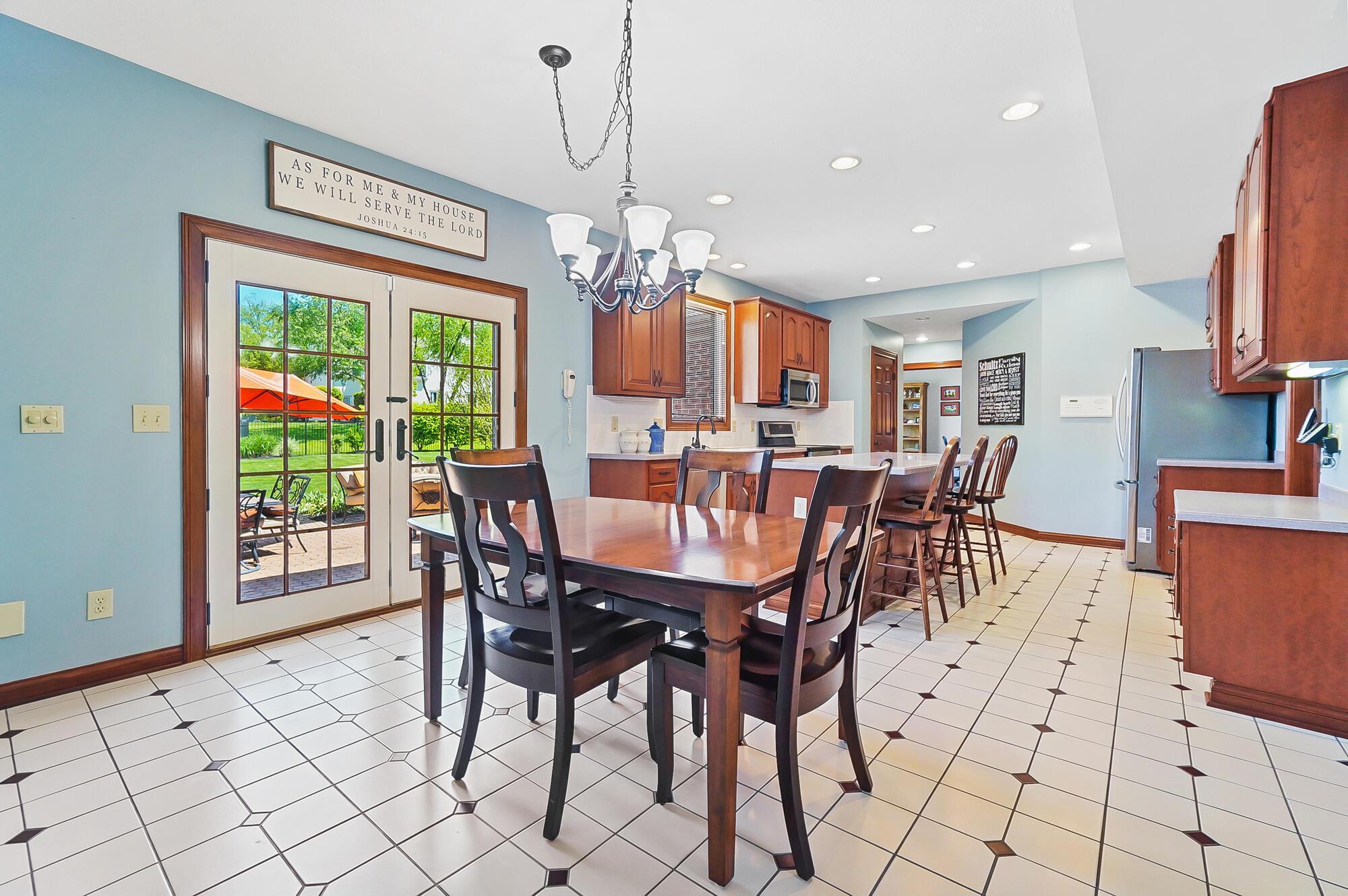 7744 Heatherwood Lane