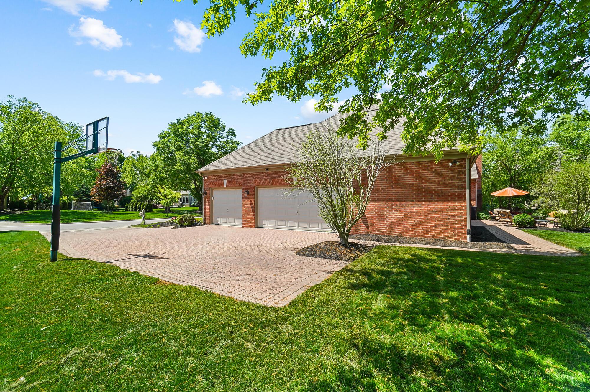 7744 Heatherwood Lane