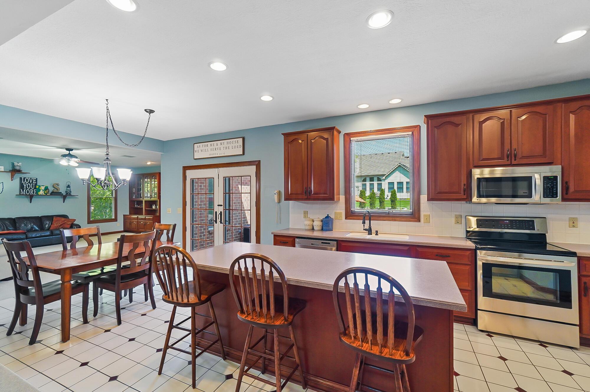 7744 Heatherwood Lane