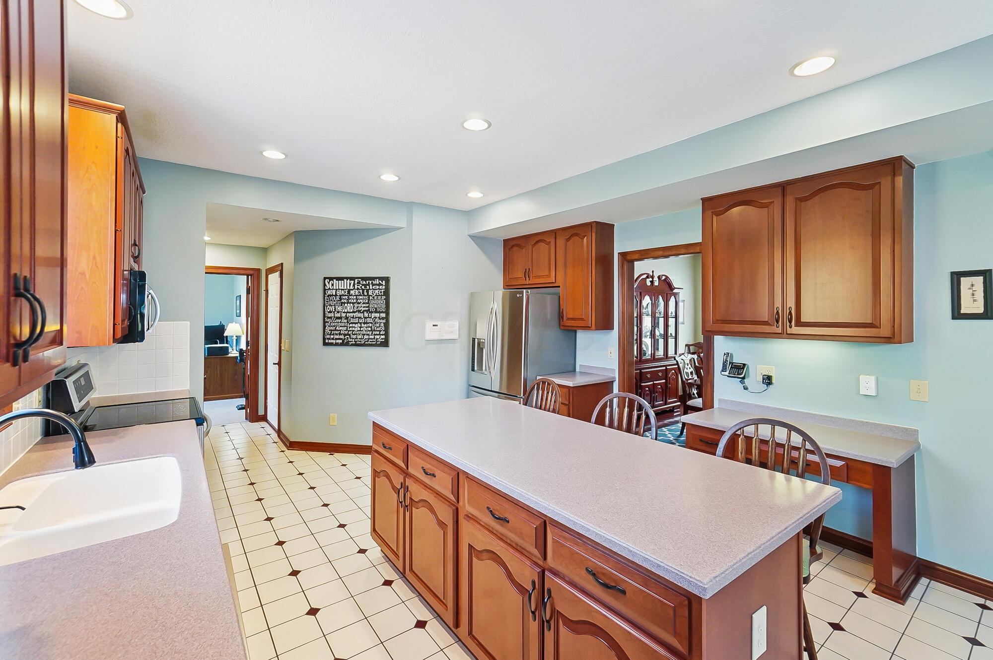 7744 Heatherwood Lane