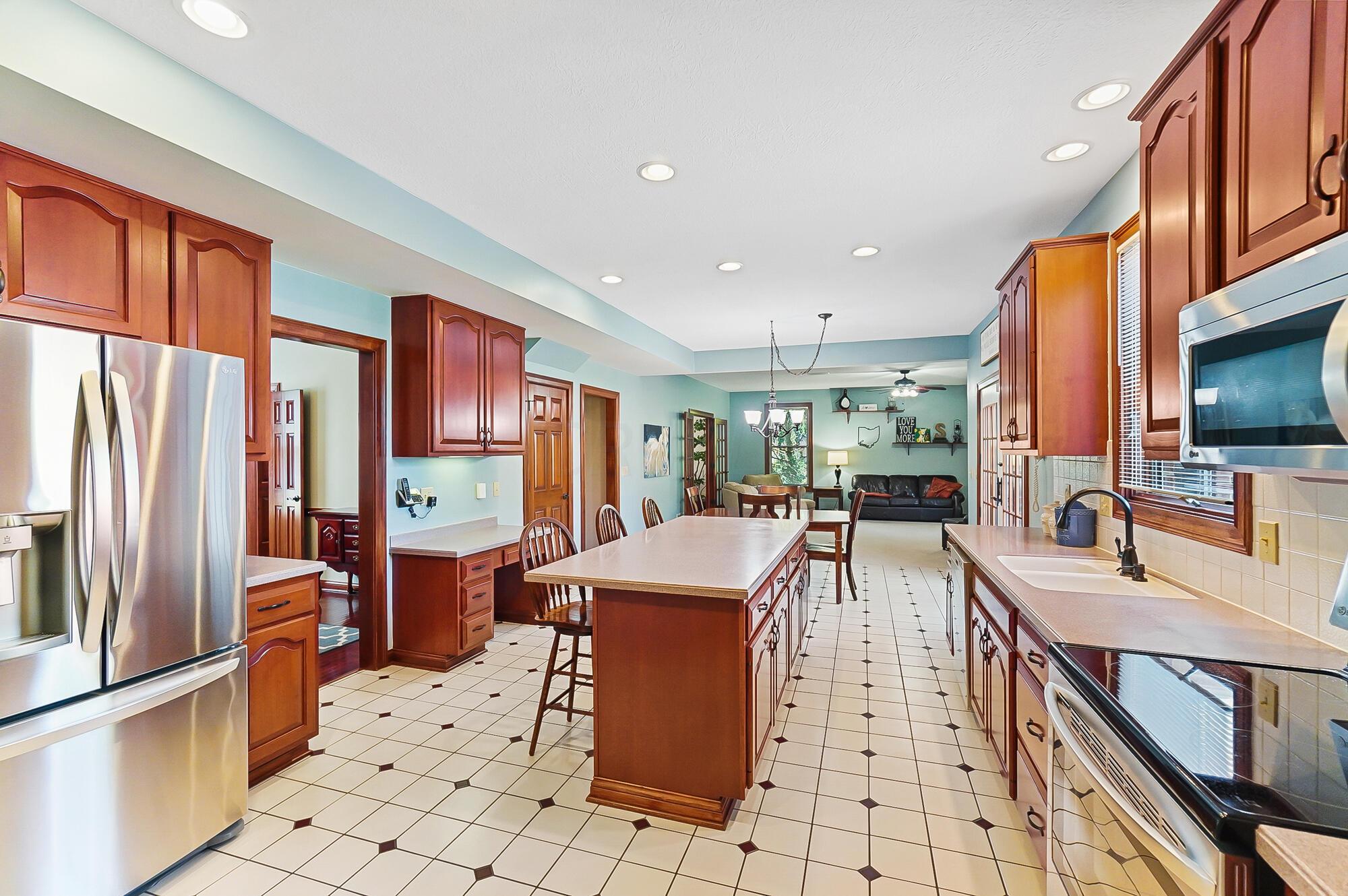 7744 Heatherwood Lane