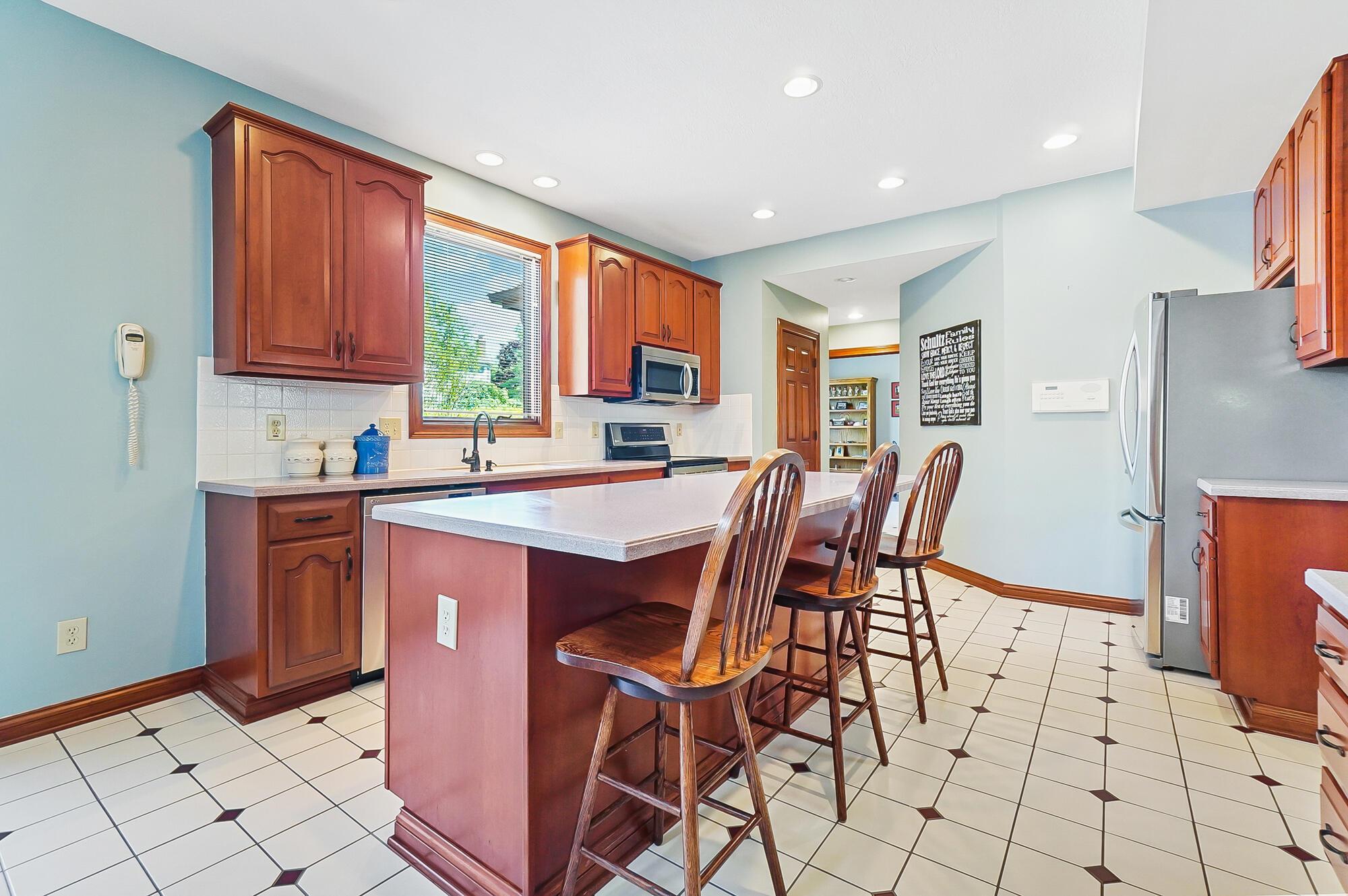 7744 Heatherwood Lane