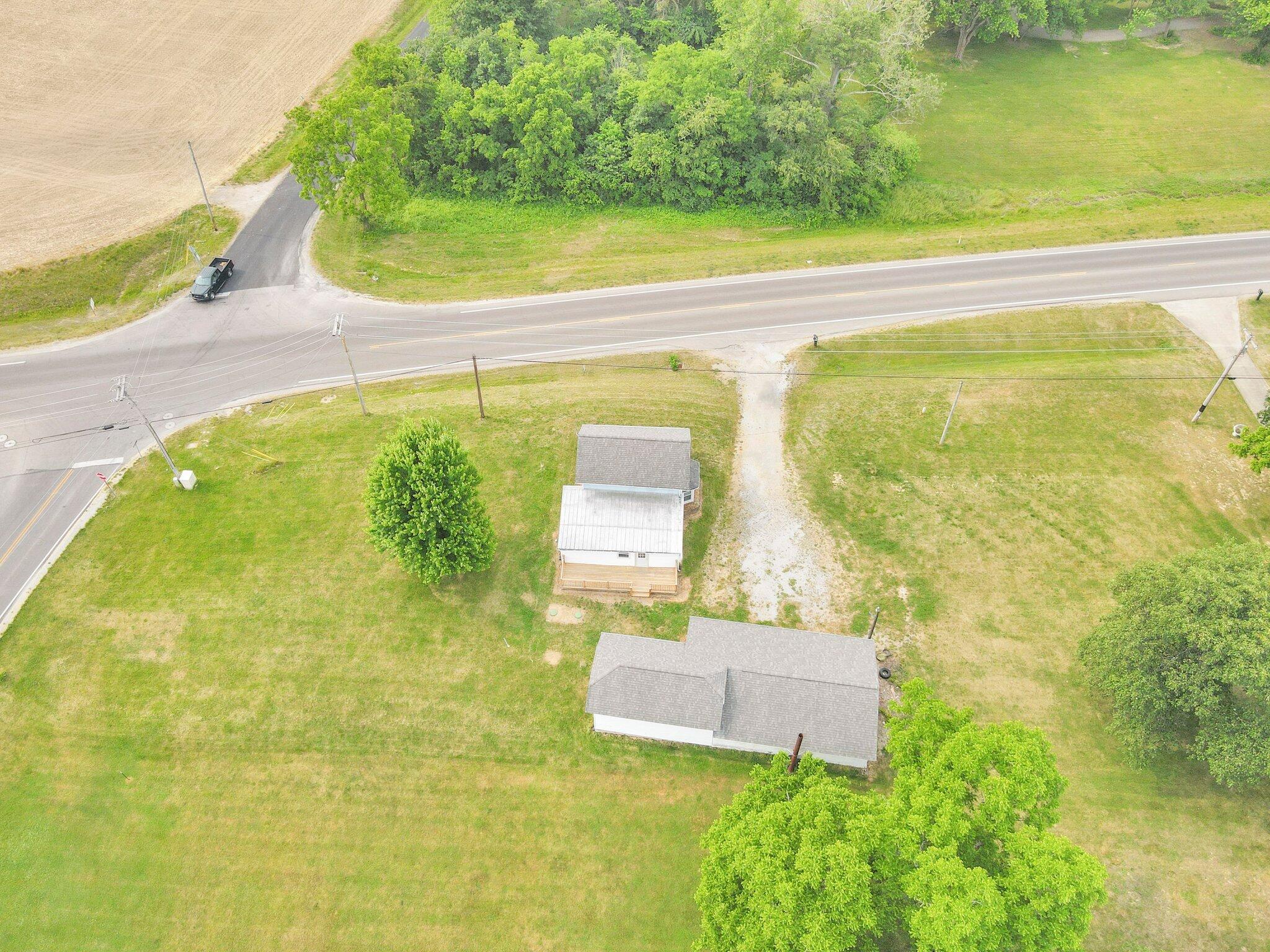 8472 US Highway 22