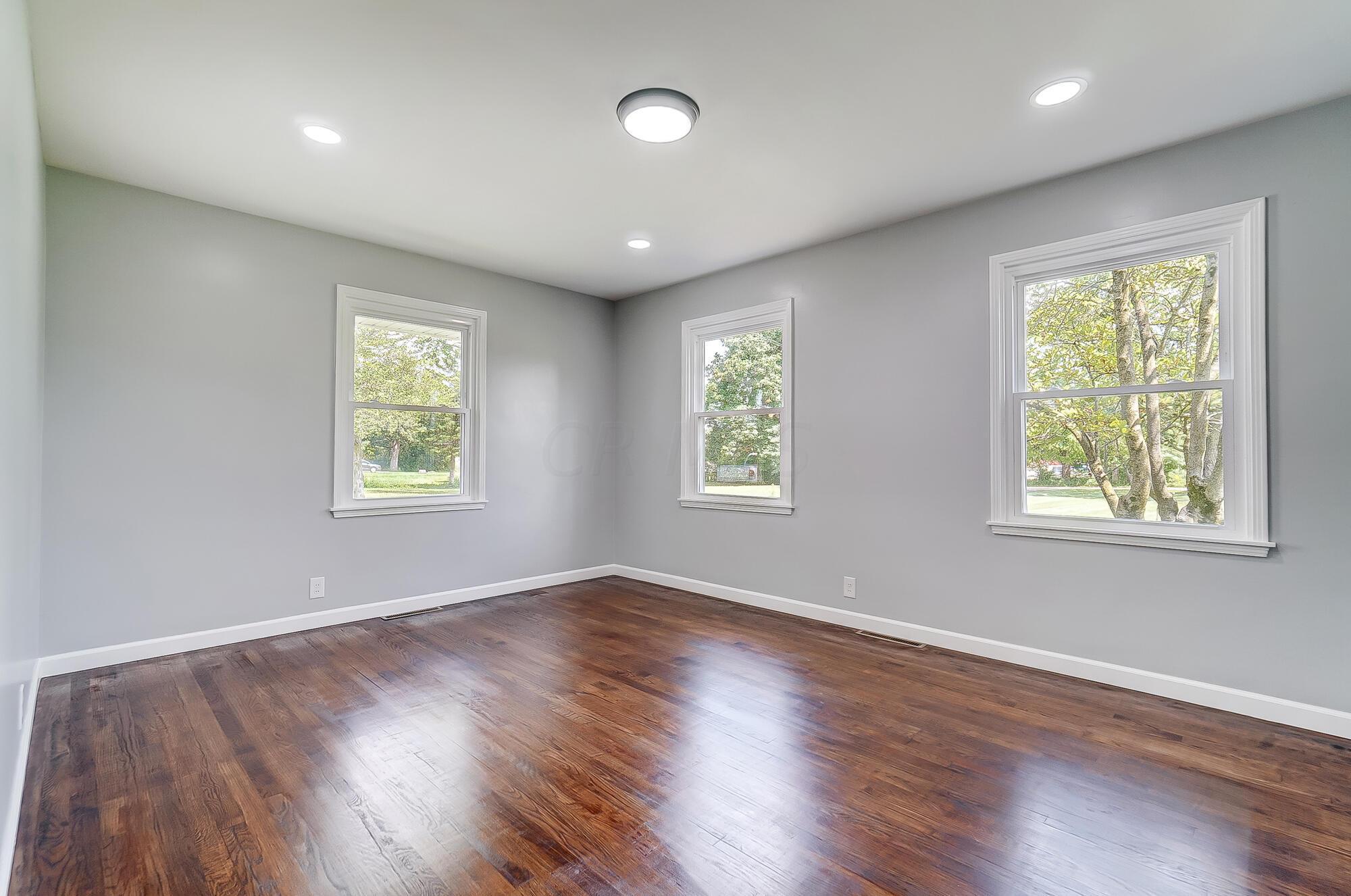135 Crestview Drive