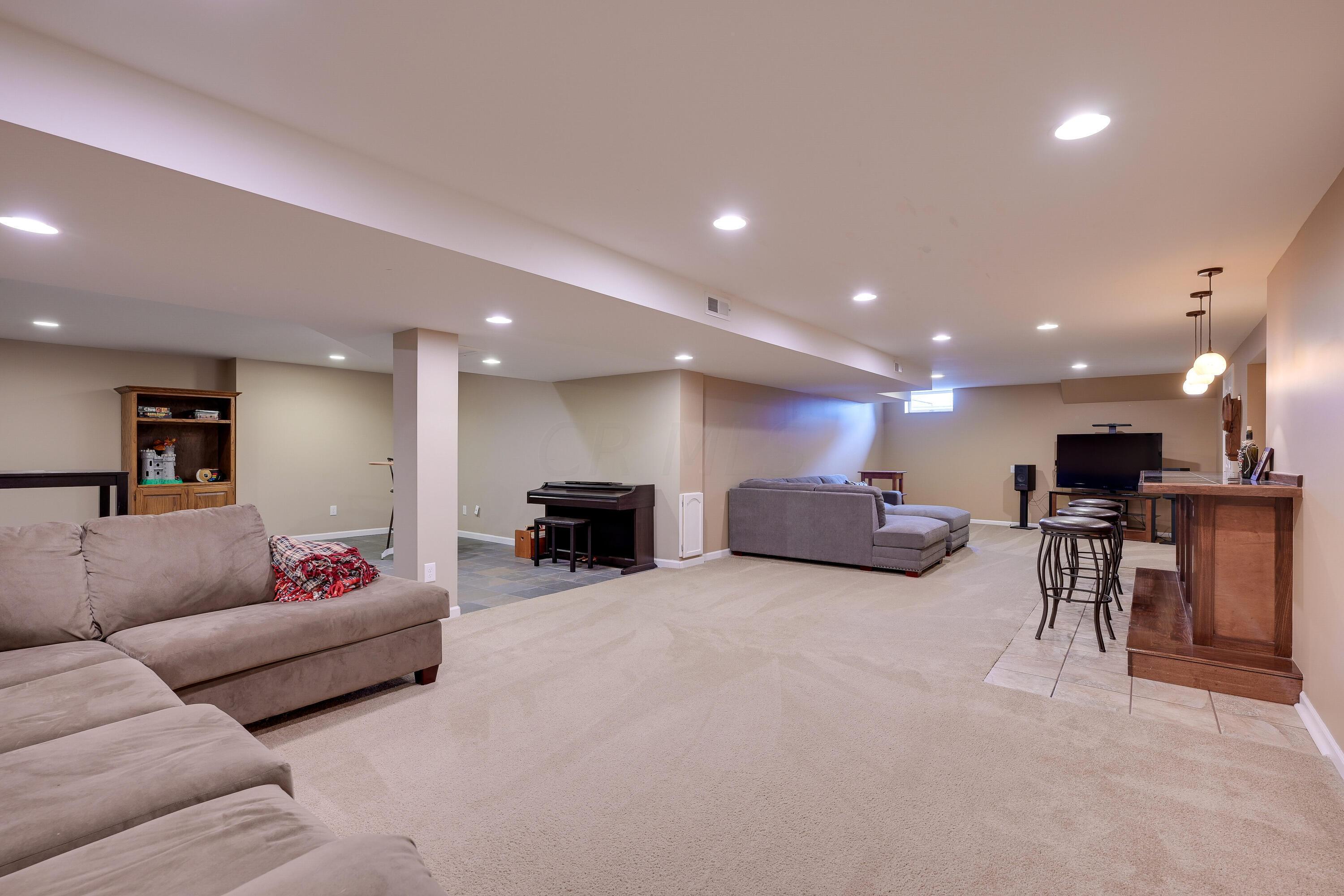 7735 Windsor Drive