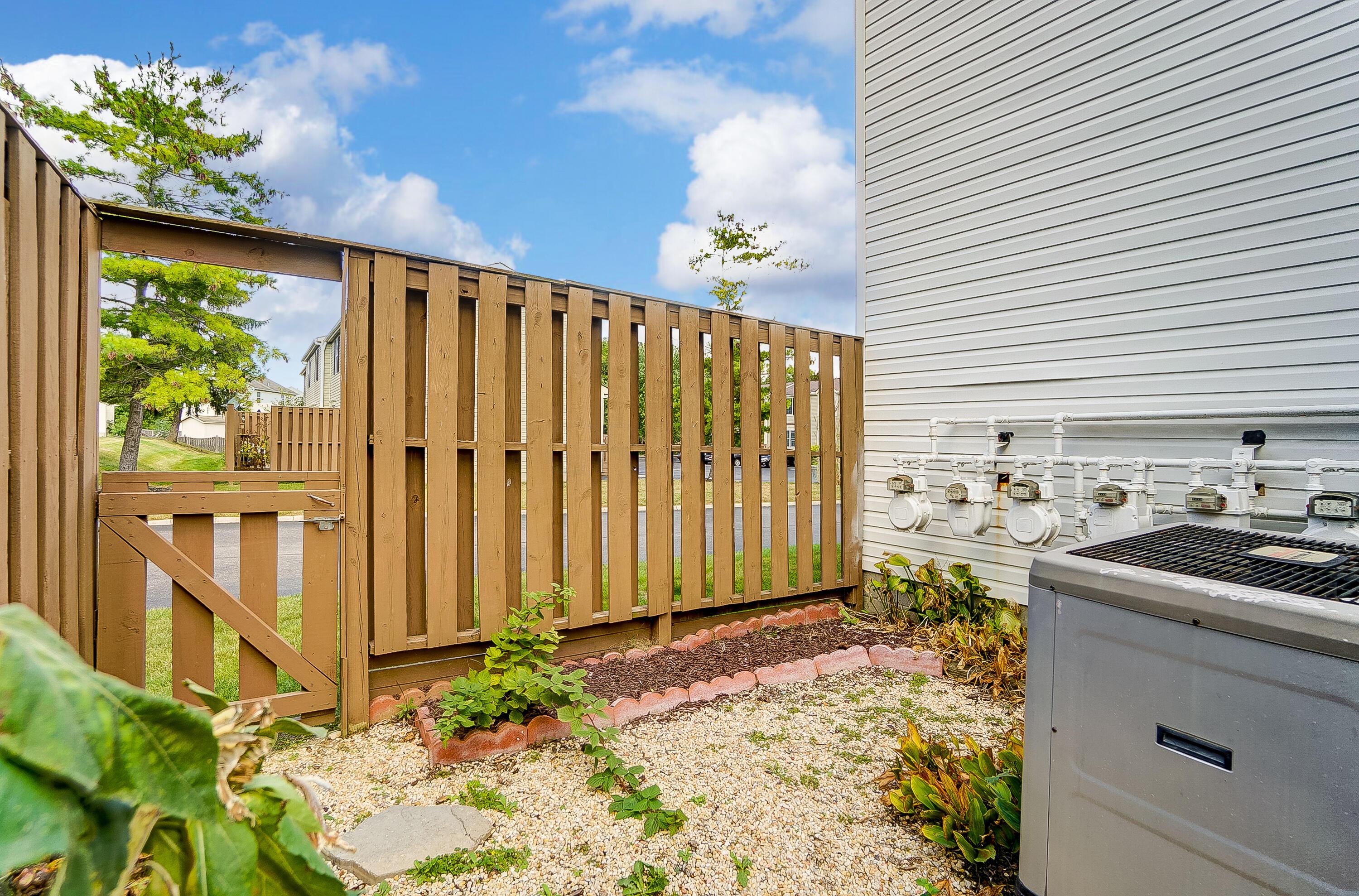 4923 Stoneybrook Boulevard, 21F