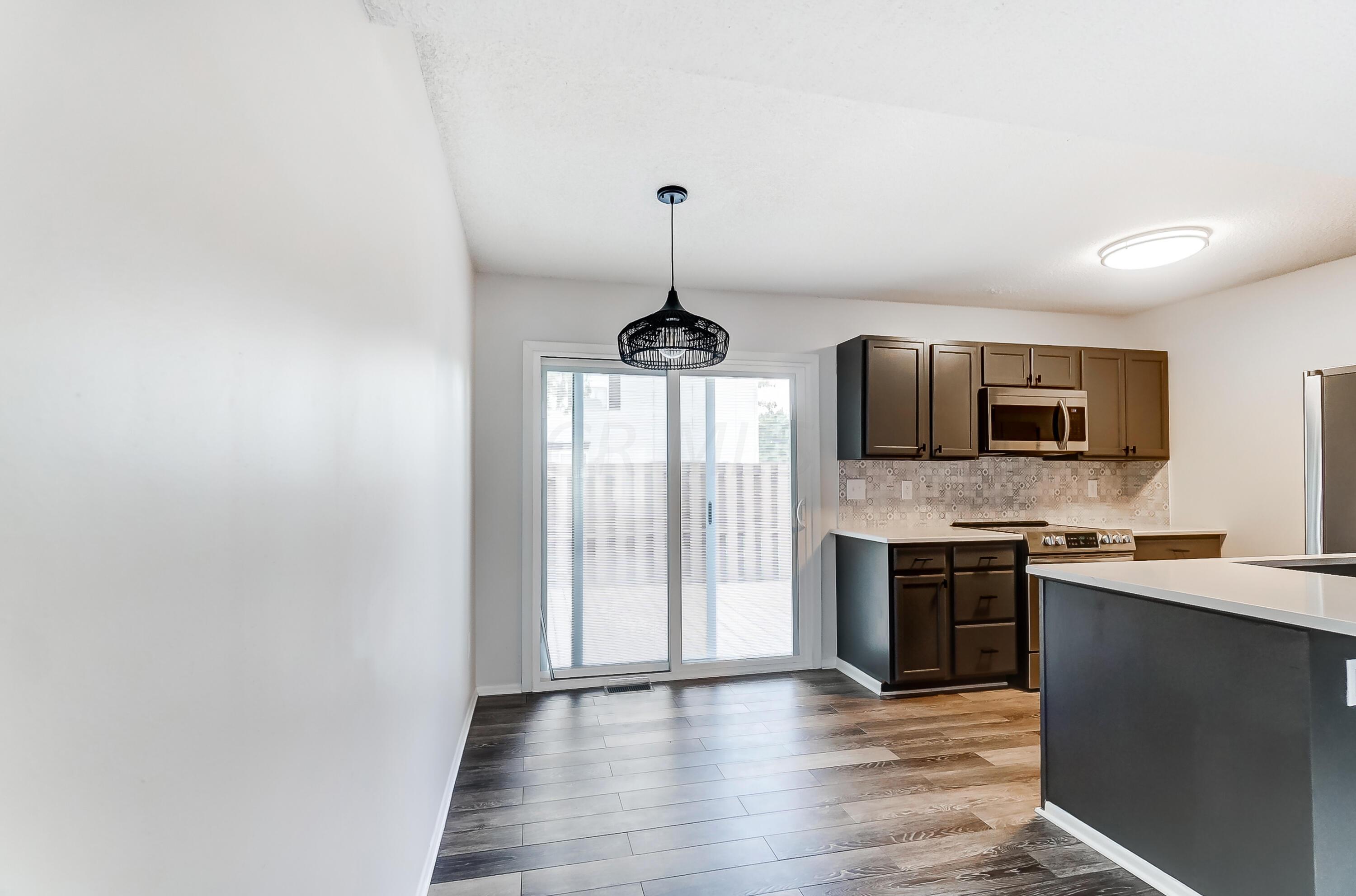 4923 Stoneybrook Boulevard, 21F