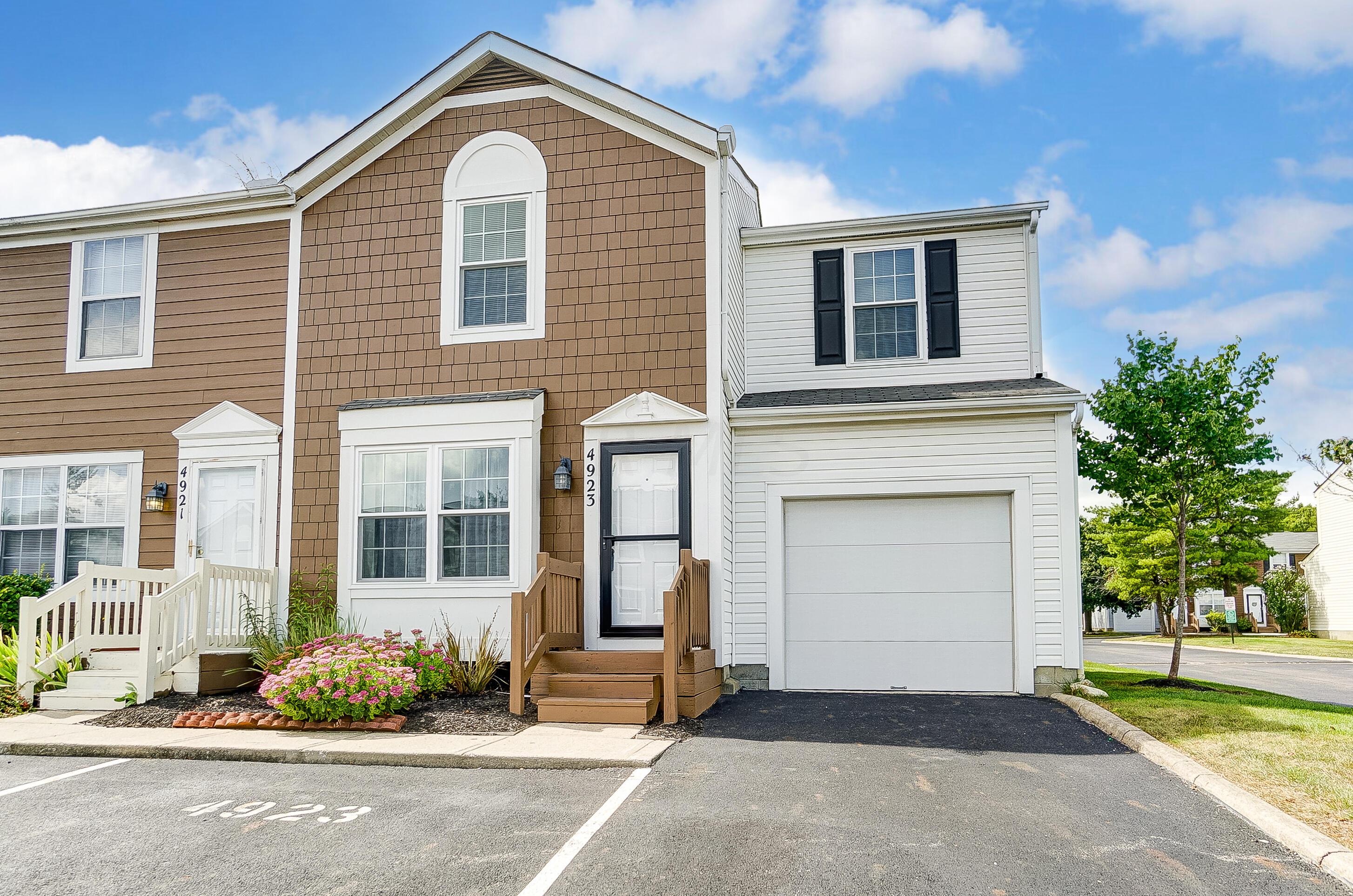4923 Stoneybrook Boulevard, 21F