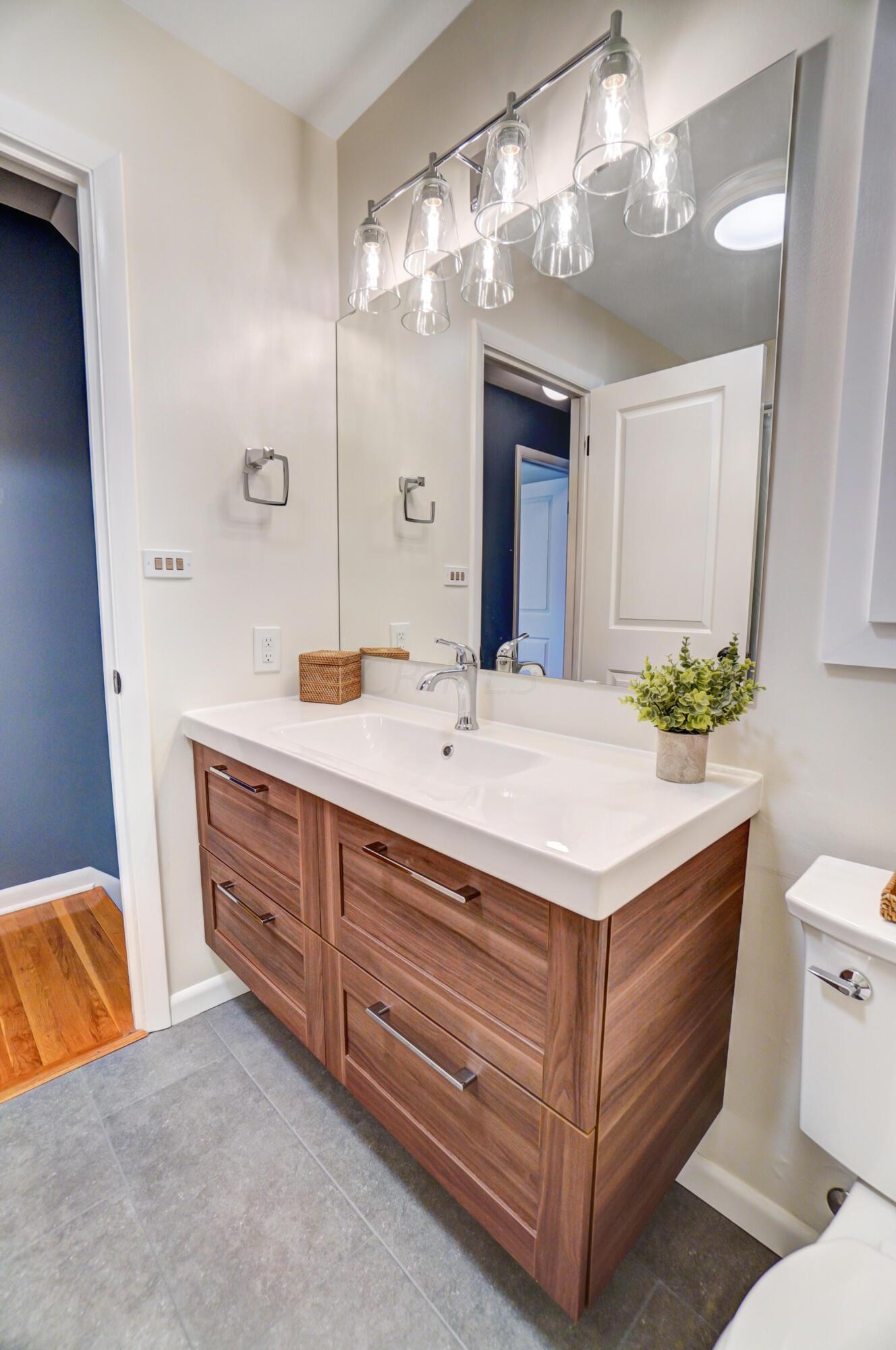 664 Beautyview Court