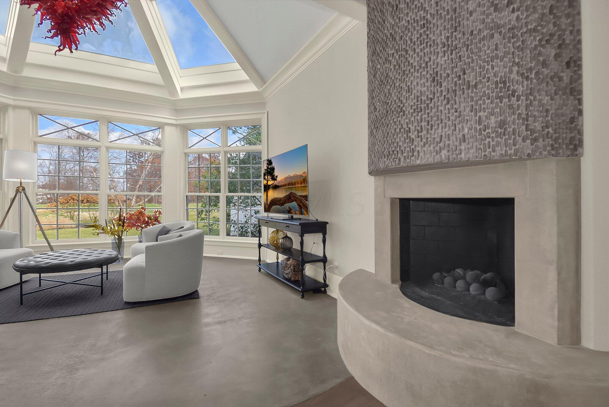 8100 Tillinghast Drive