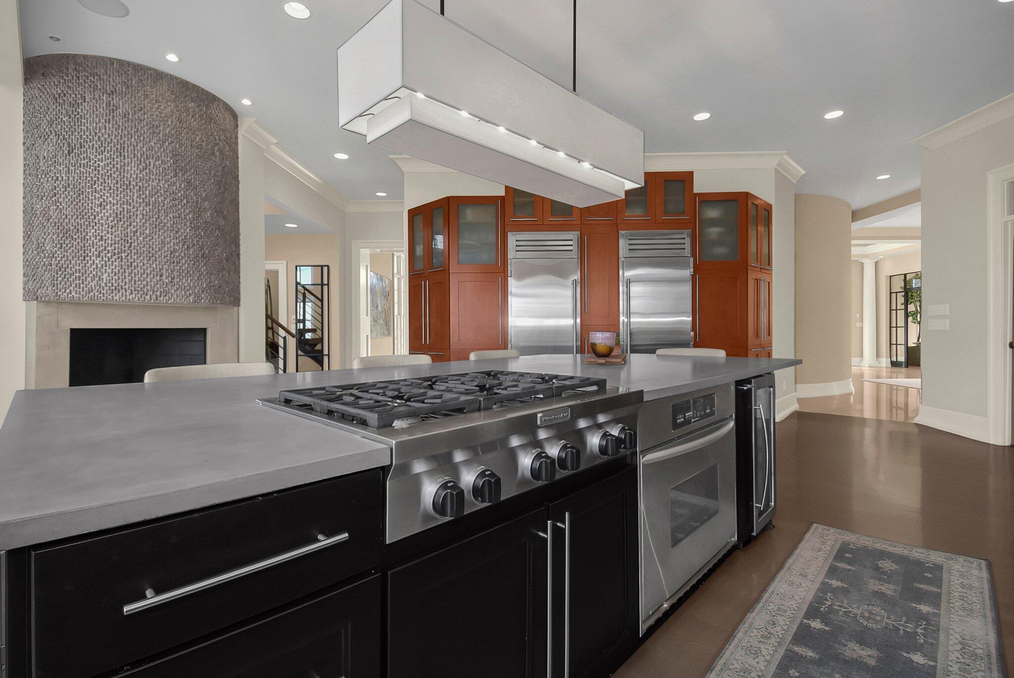 8100 Tillinghast Drive