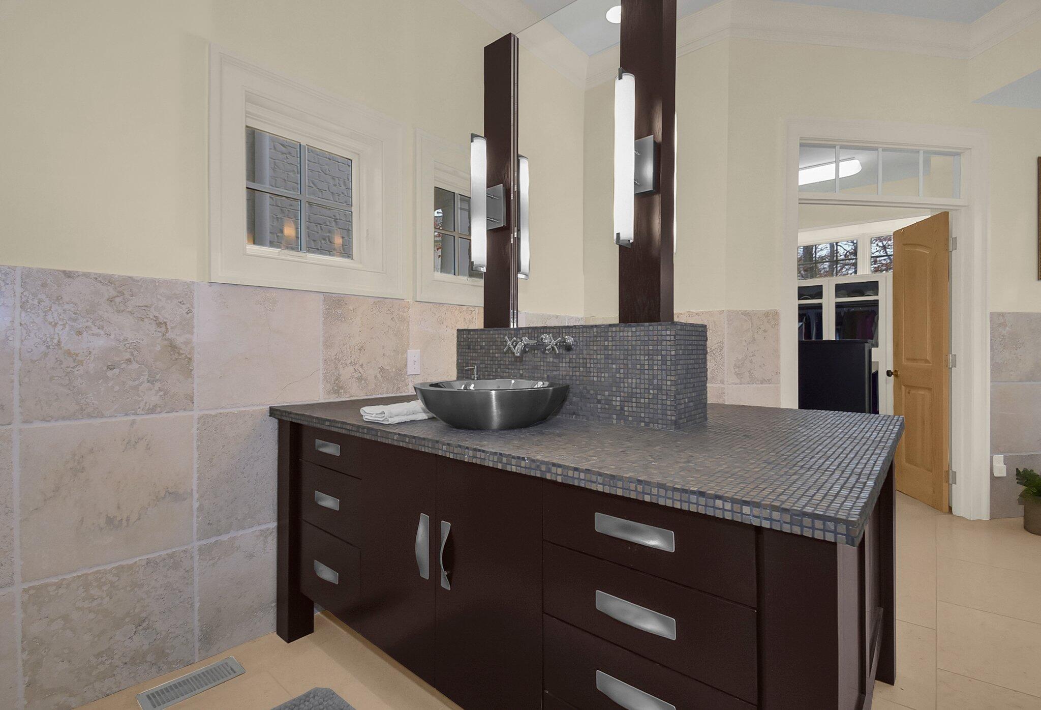 8100 Tillinghast Drive