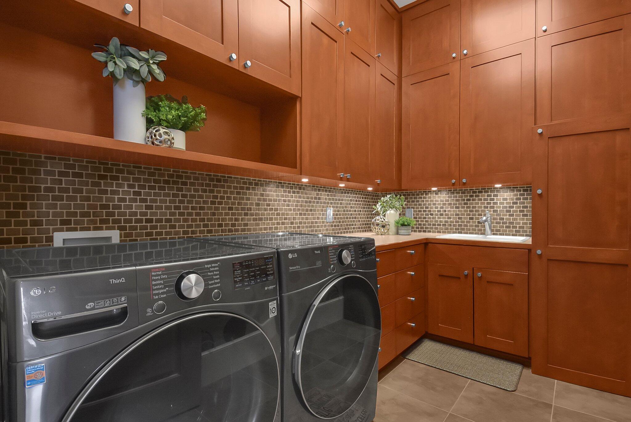 8100 Tillinghast Drive