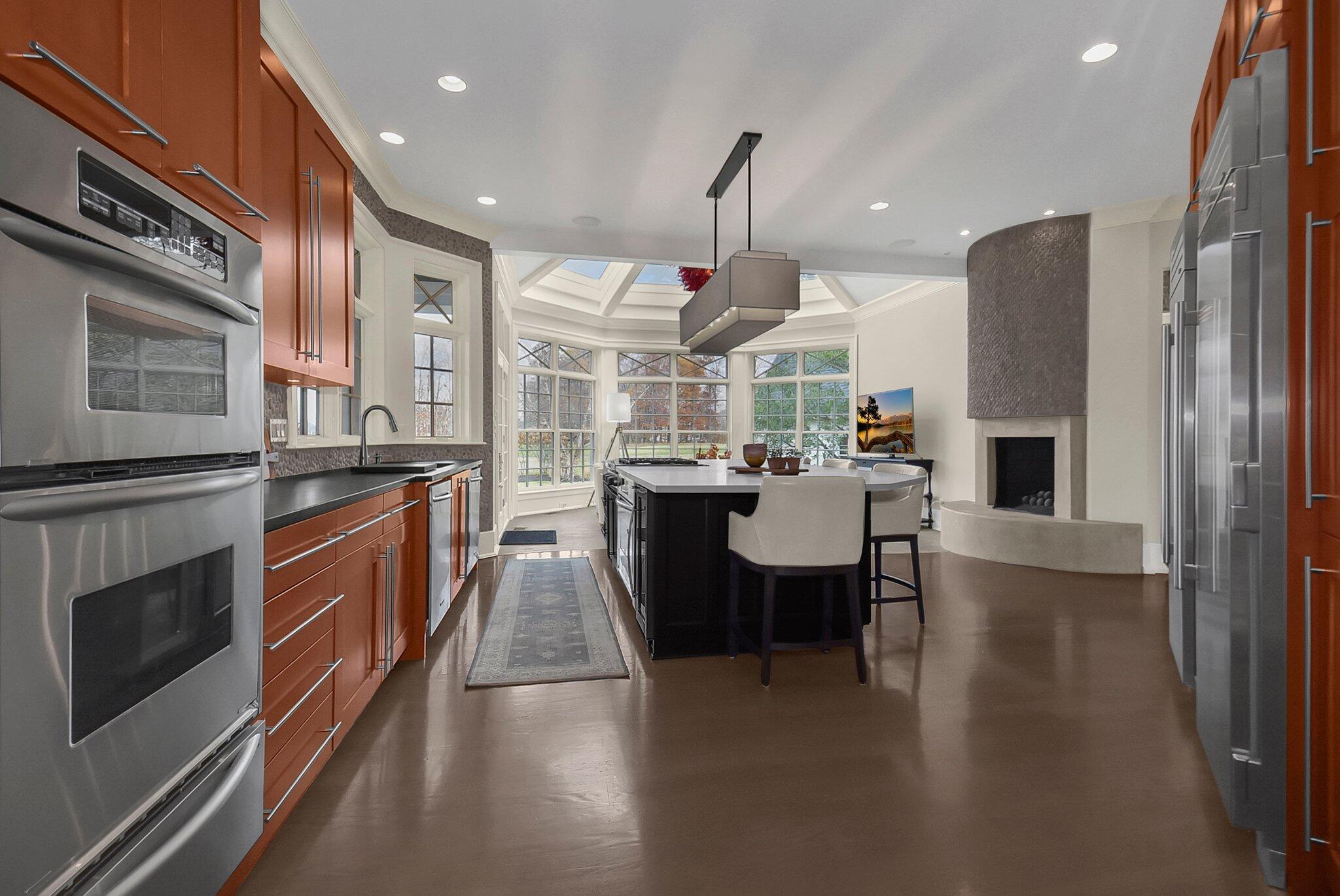 8100 Tillinghast Drive