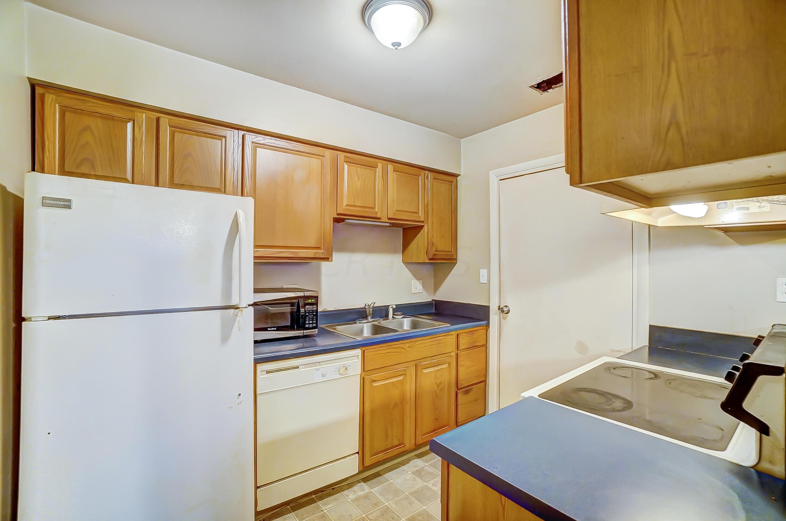 1357 Baja Lane, 27