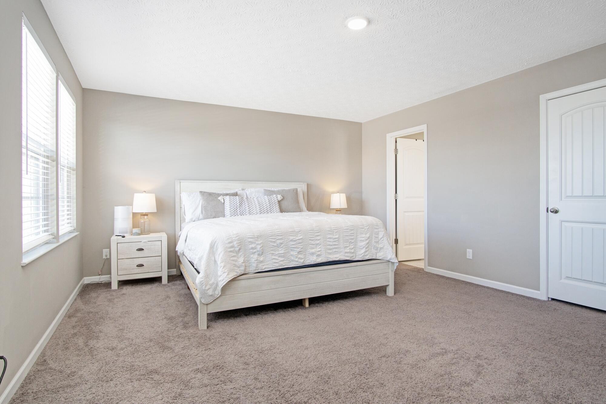 1131 Hampton Lane