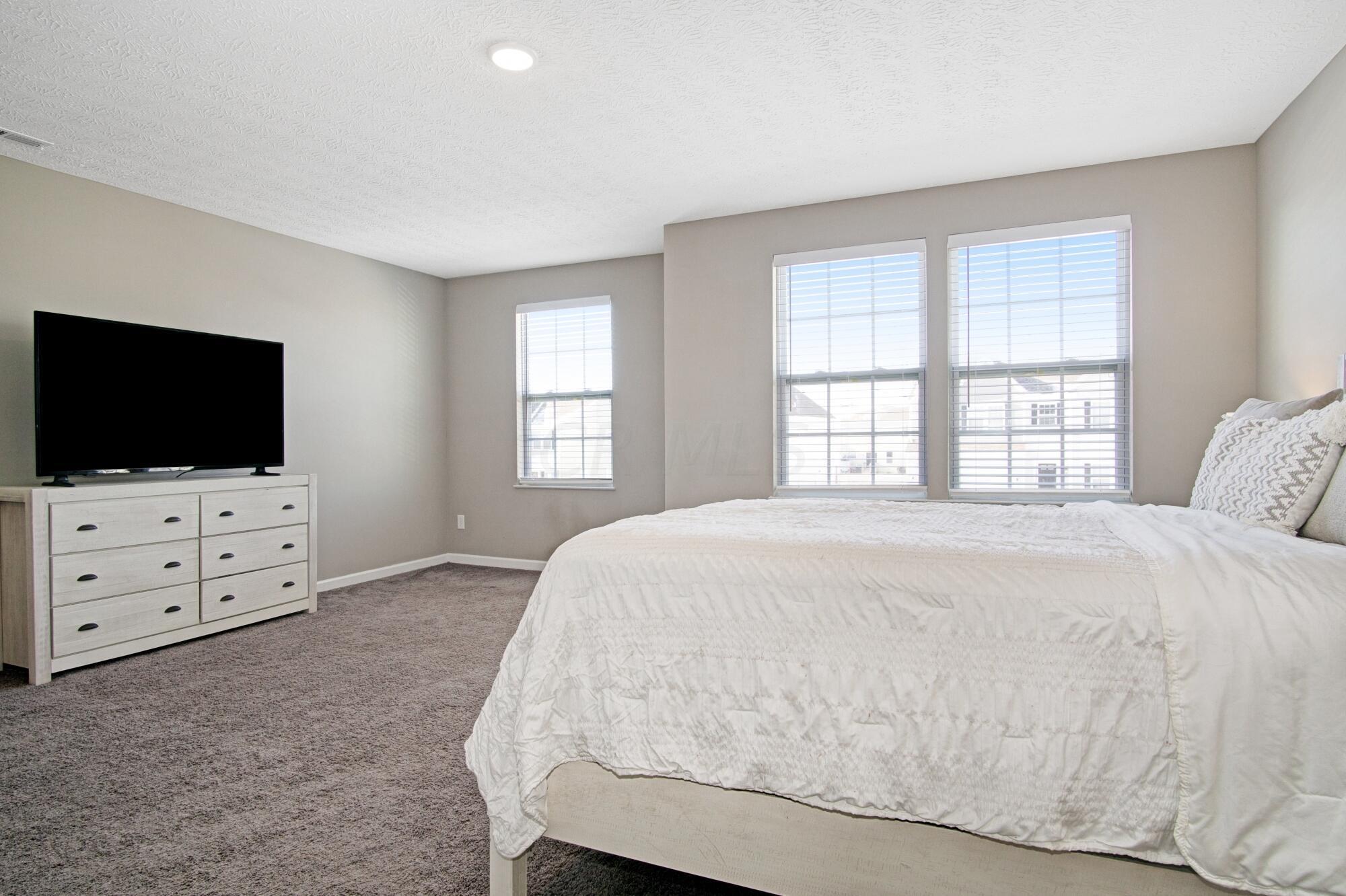 1131 Hampton Lane