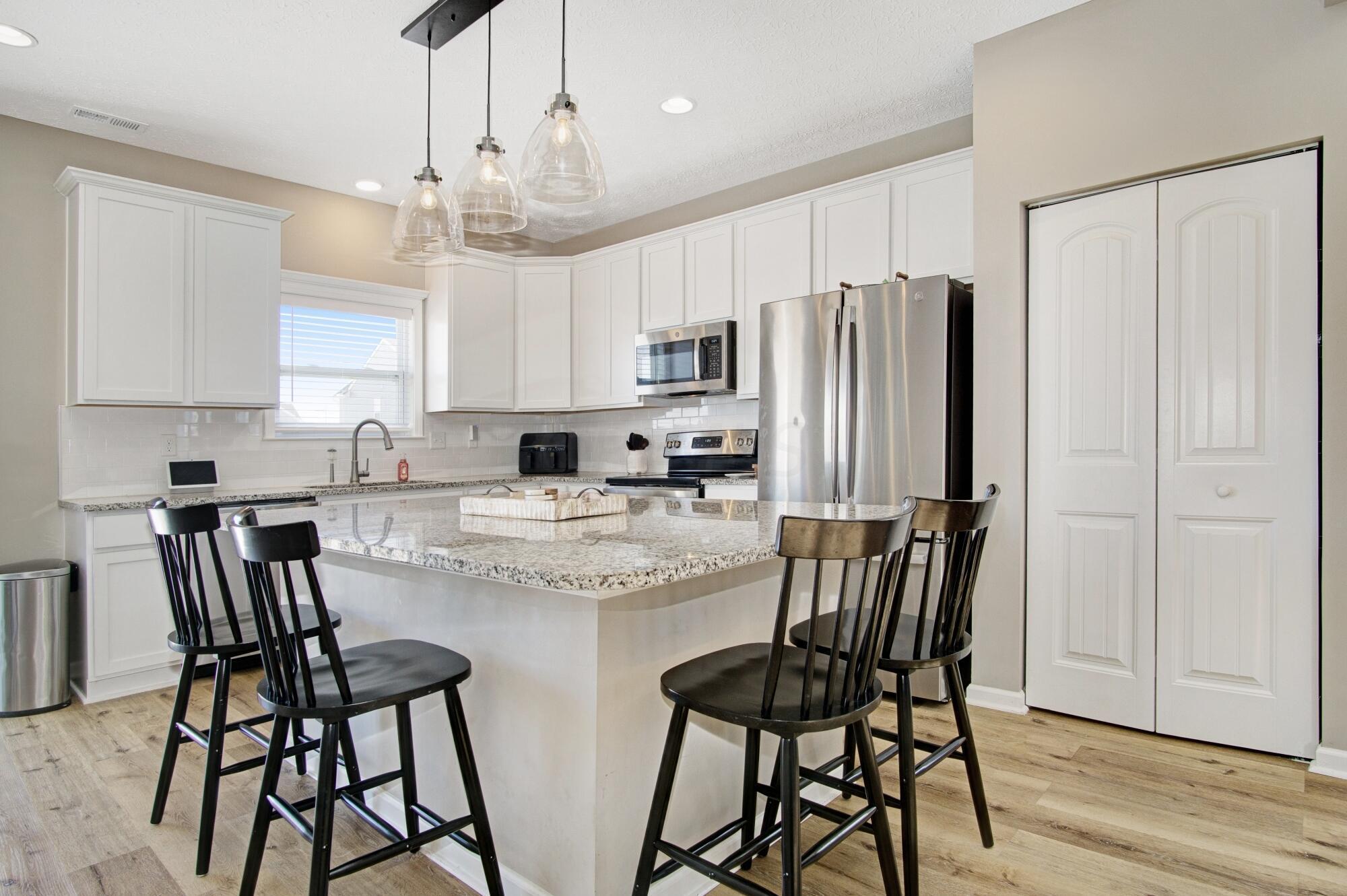 1131 Hampton Lane