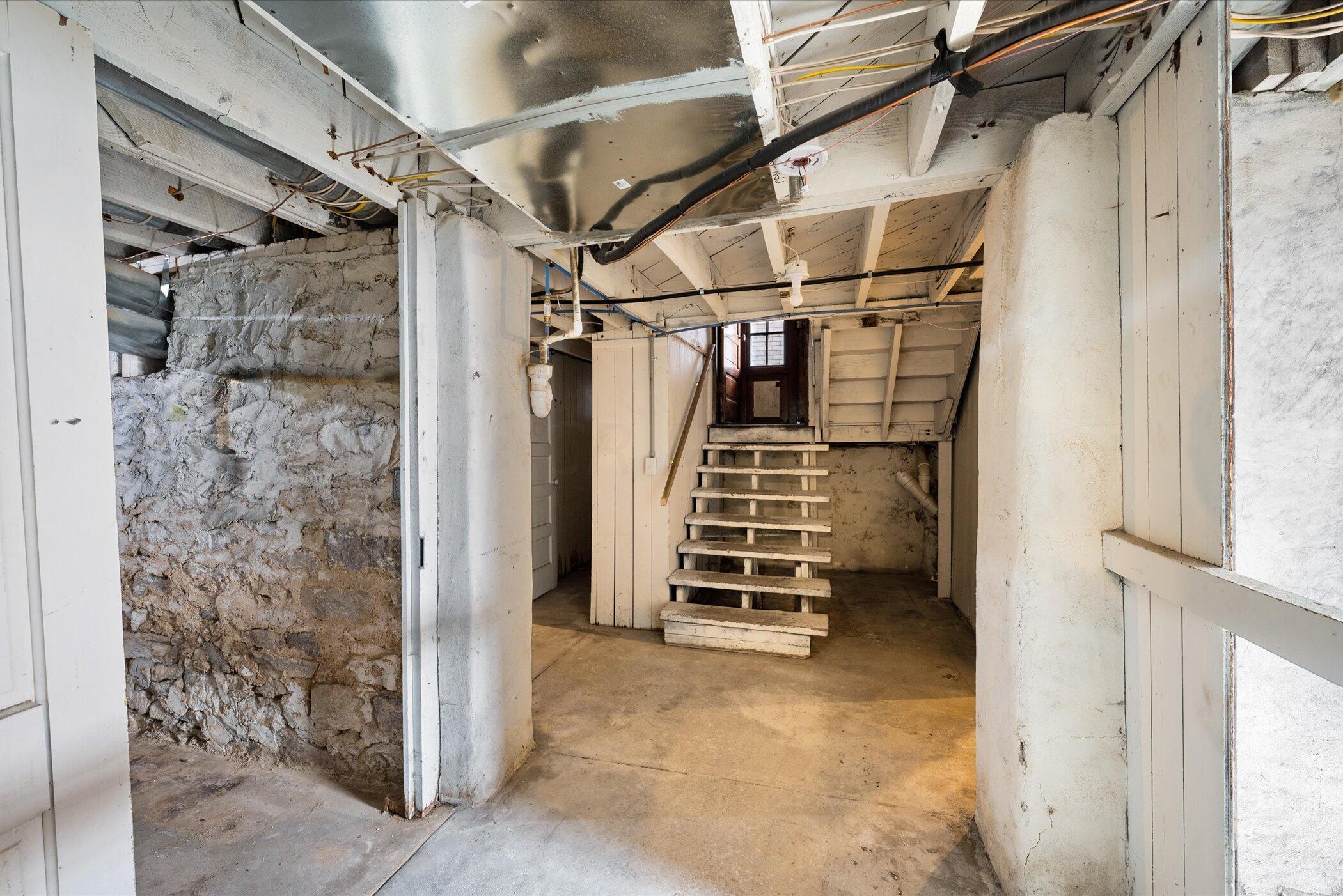 1221 Bryden Road