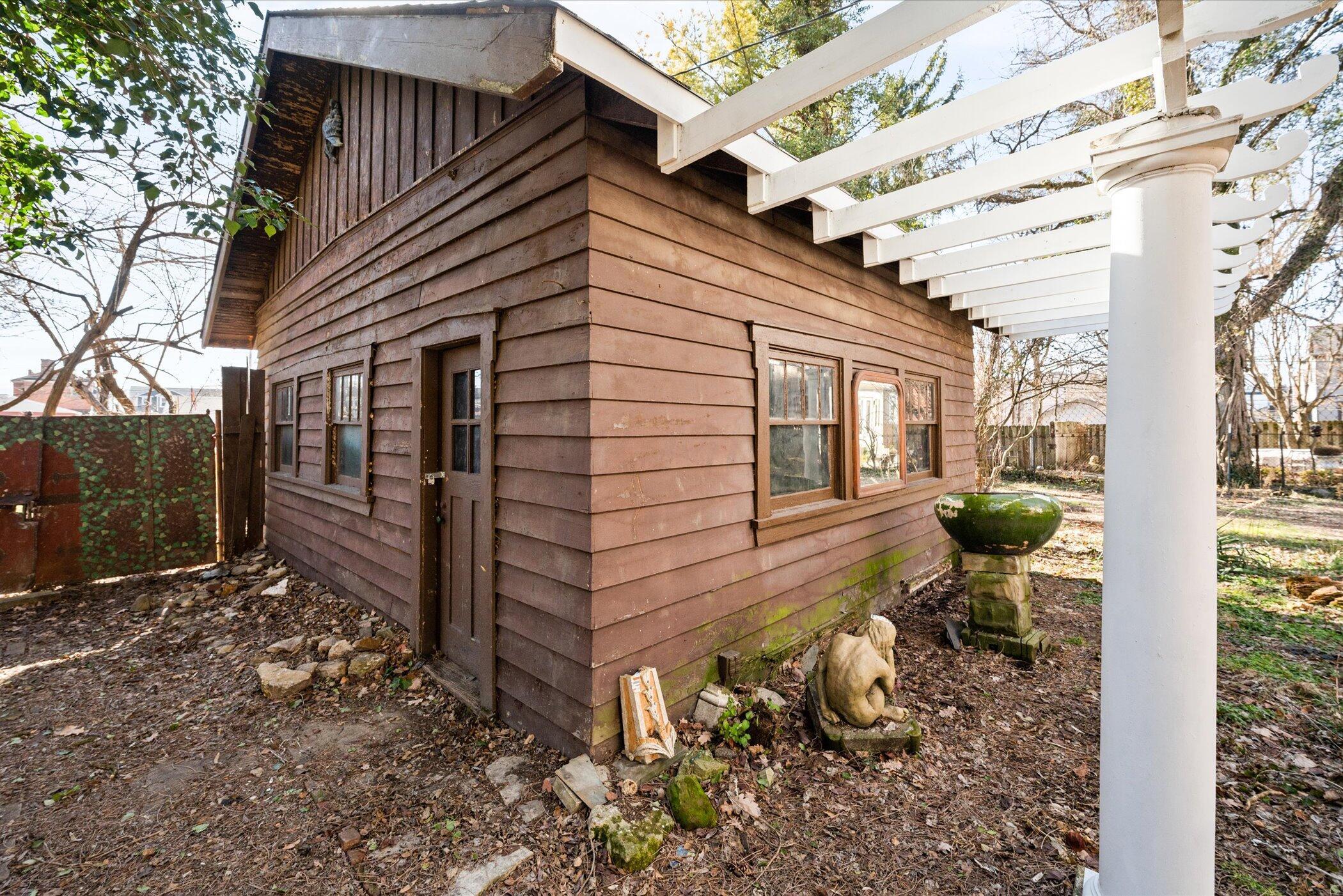 1221 Bryden Road