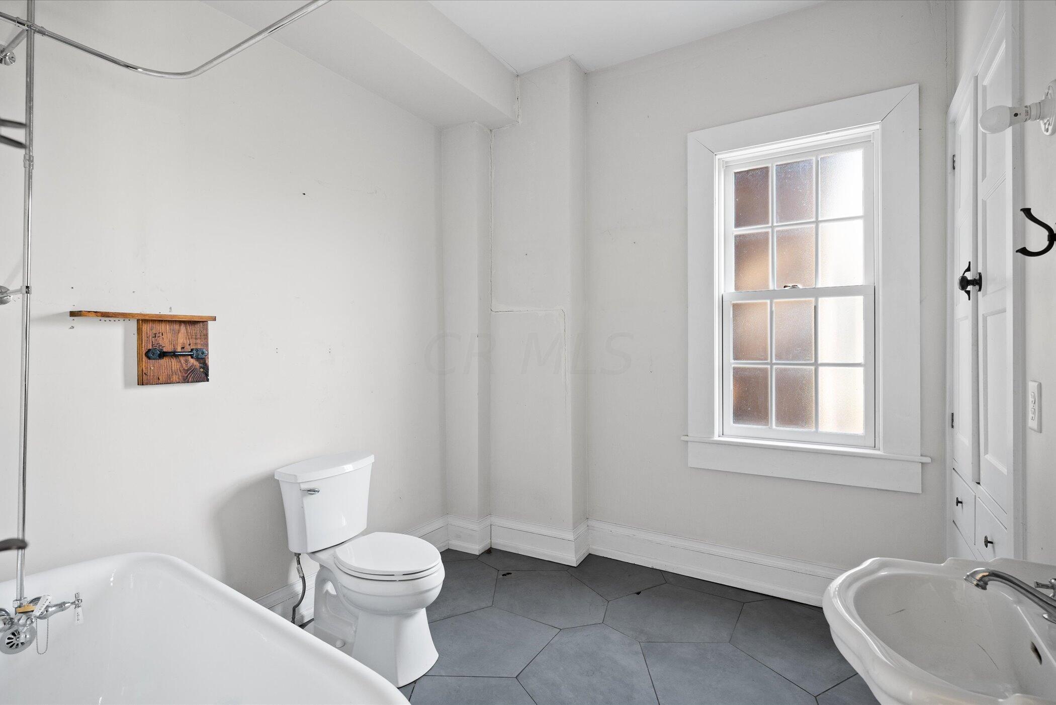 1221 Bryden Road