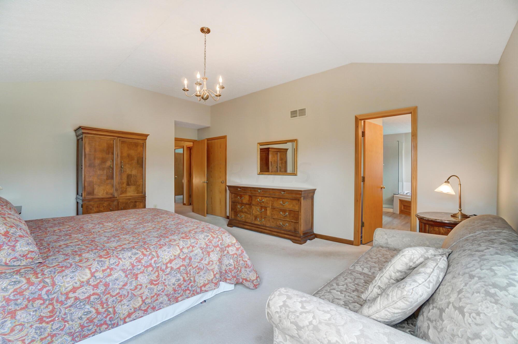 6686 Wynwright Drive