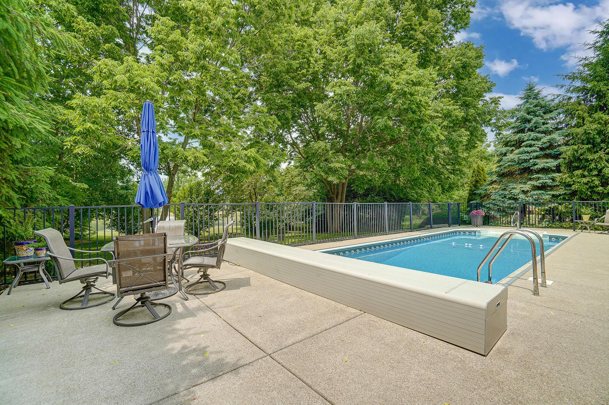 6686 Wynwright Drive