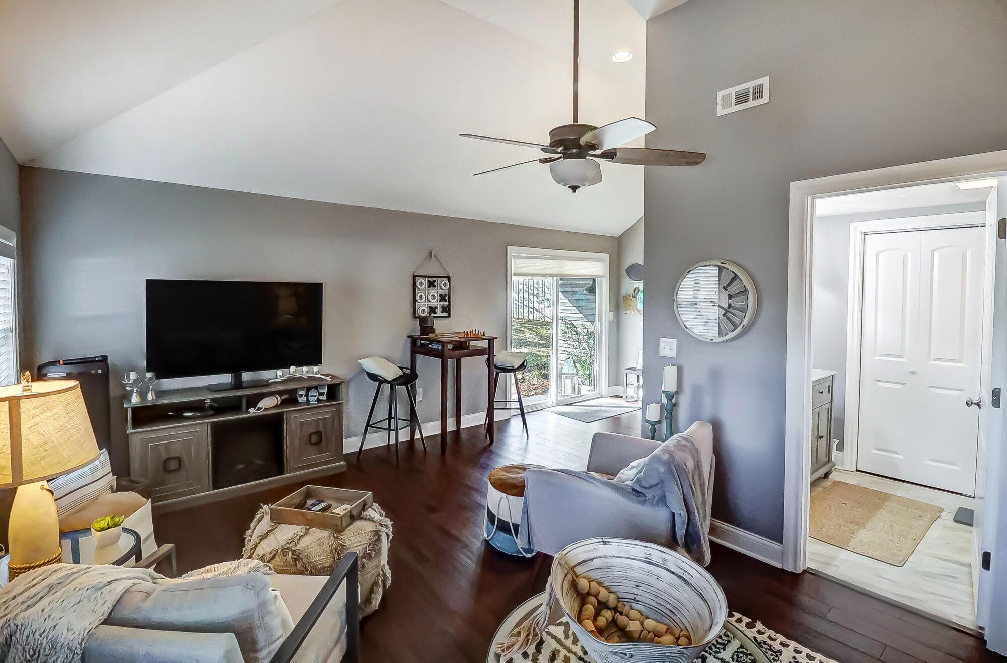 2805 Chautauqua Boulevard