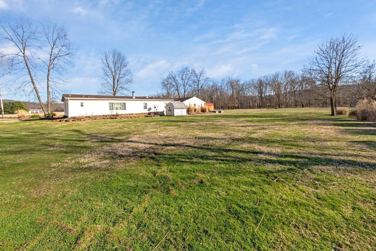 6562 Fallsburg Road NE