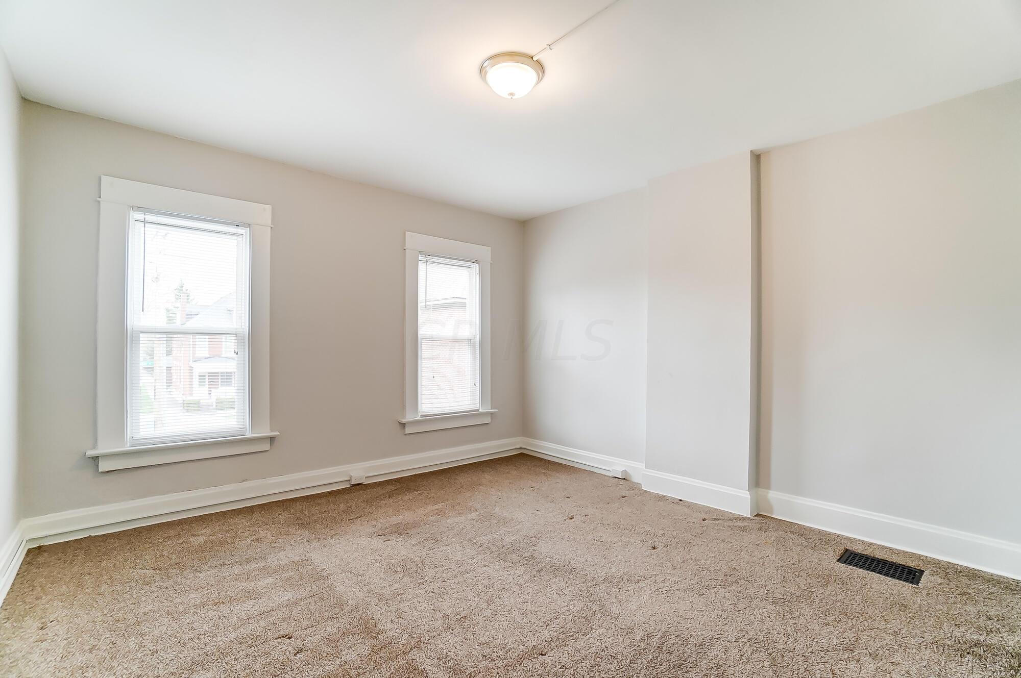 313-315 E Whittier Street