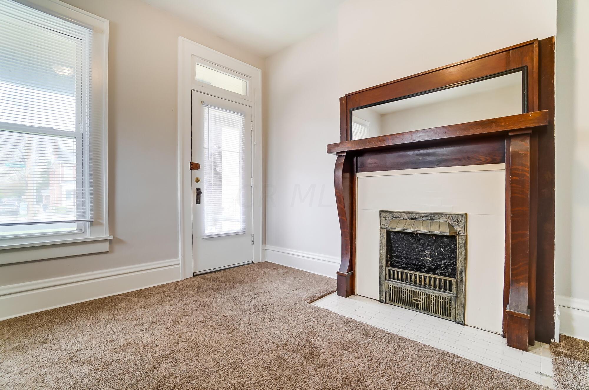 313-315 E Whittier Street