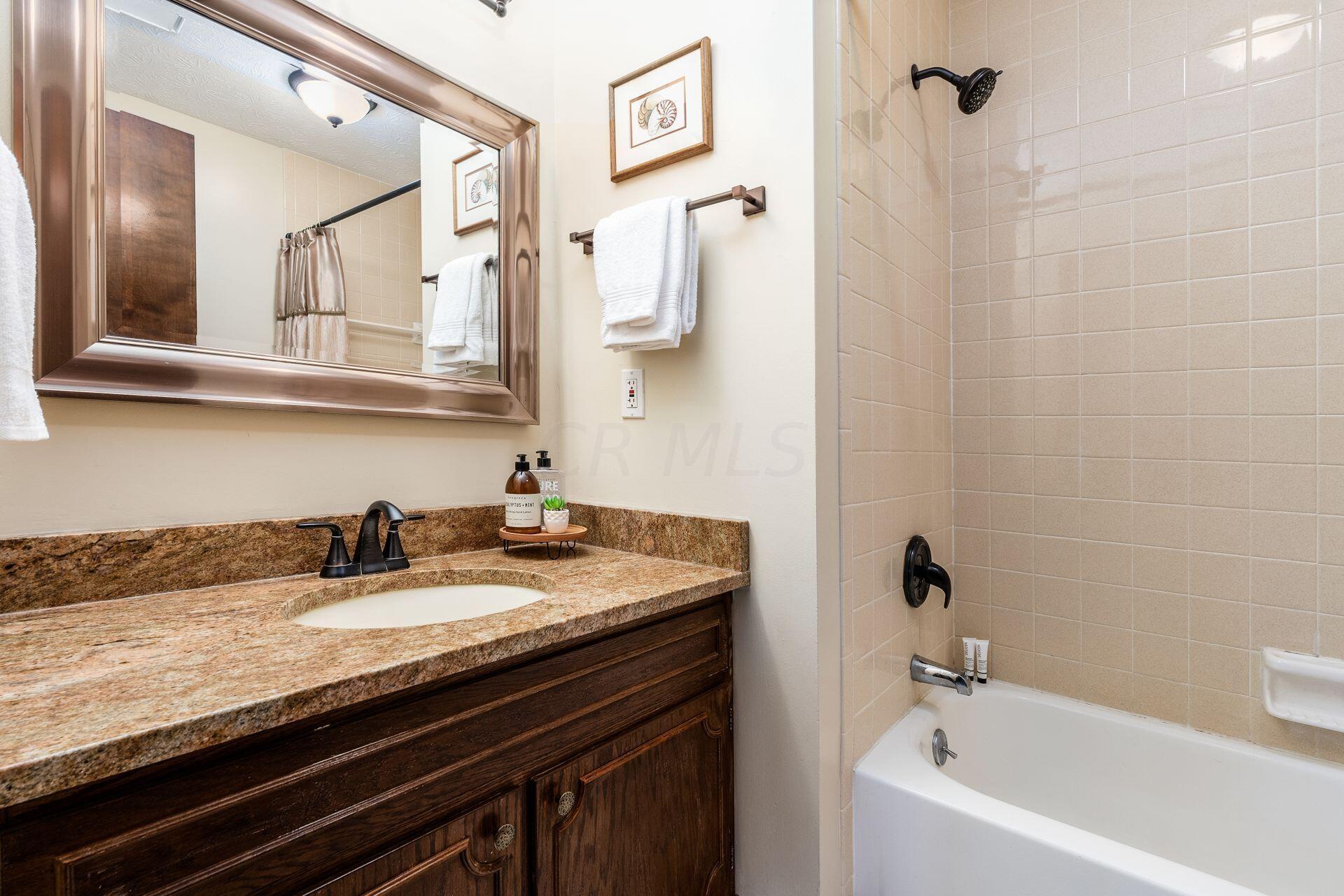 5427 Dinglebay Court