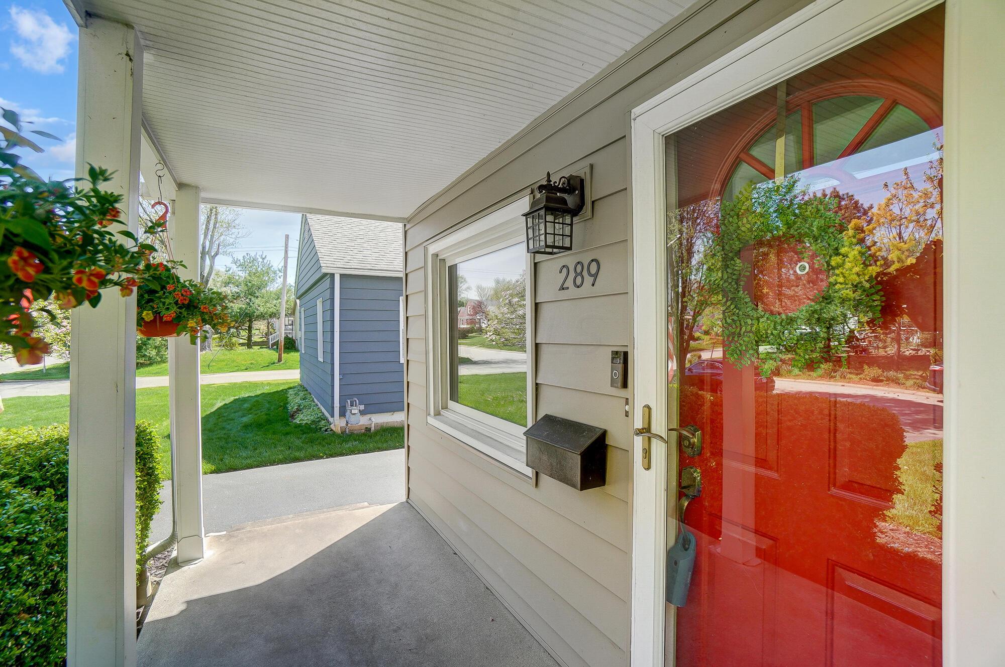 289 E Royal Forest Boulevard