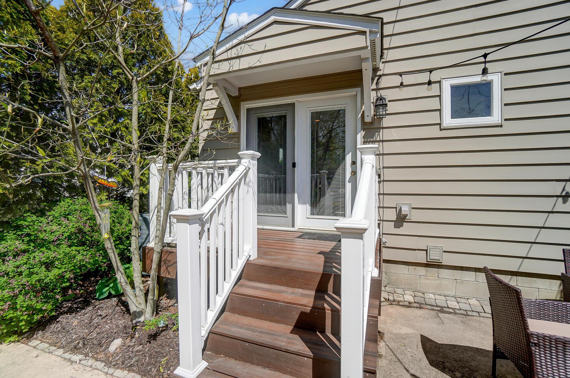 289 E Royal Forest Boulevard