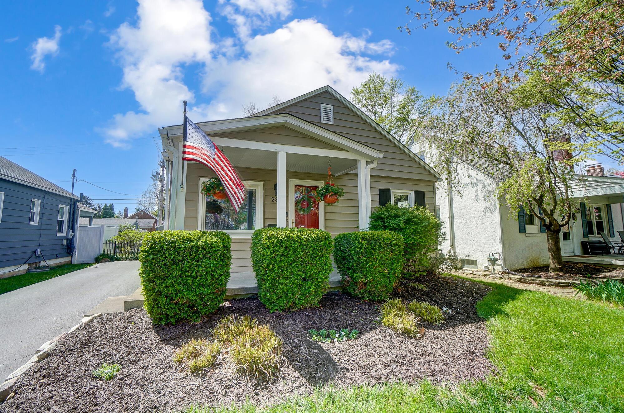 289 E Royal Forest Boulevard