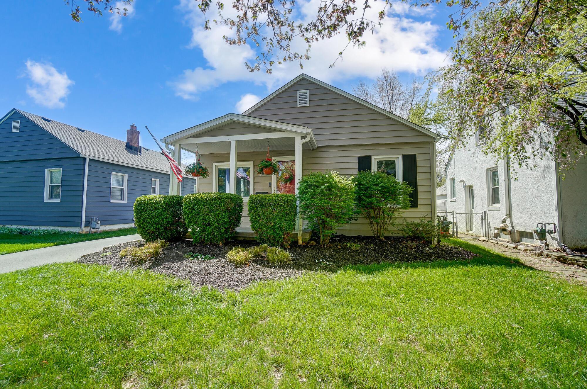 289 E Royal Forest Boulevard