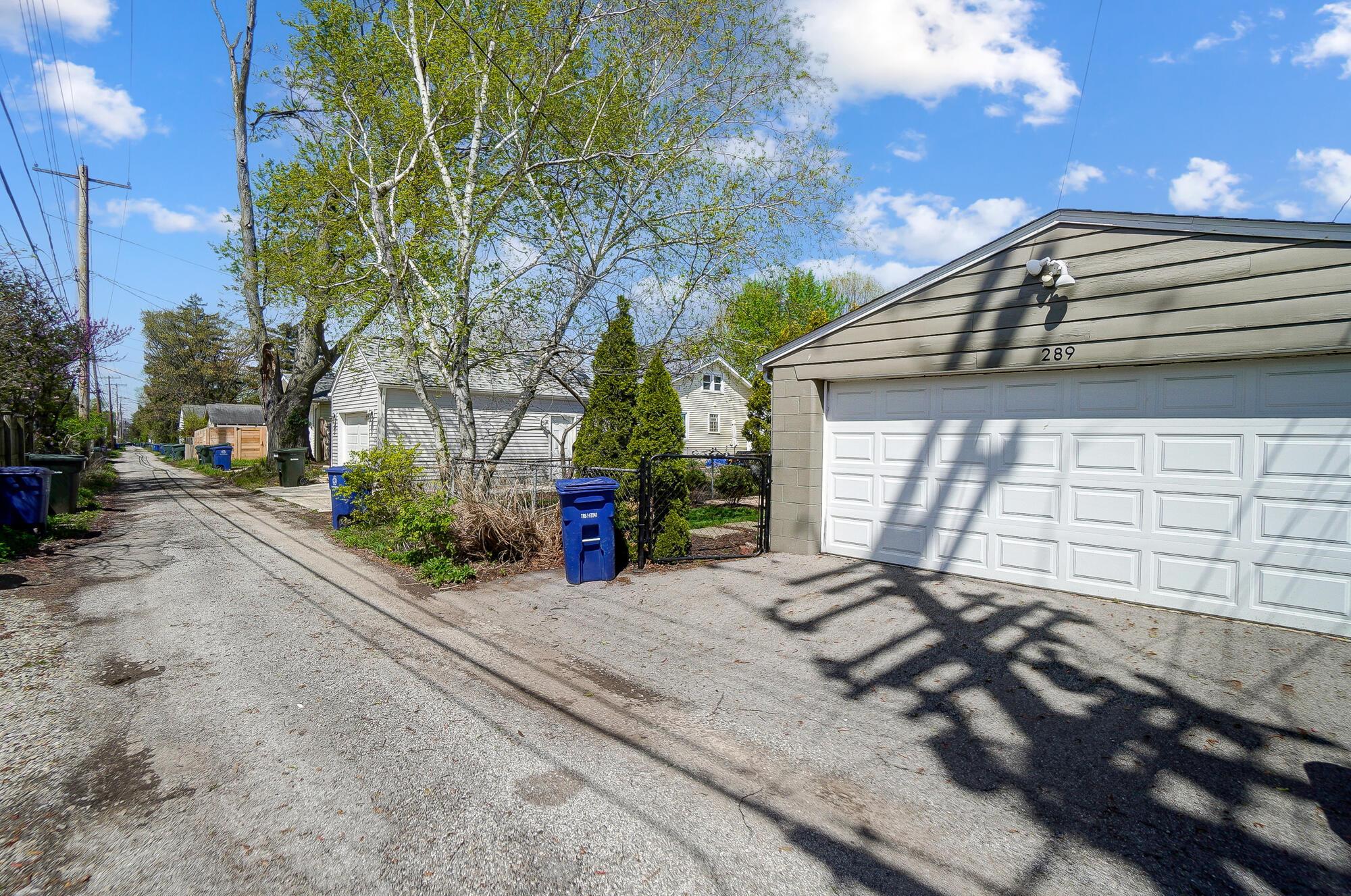 289 E Royal Forest Boulevard