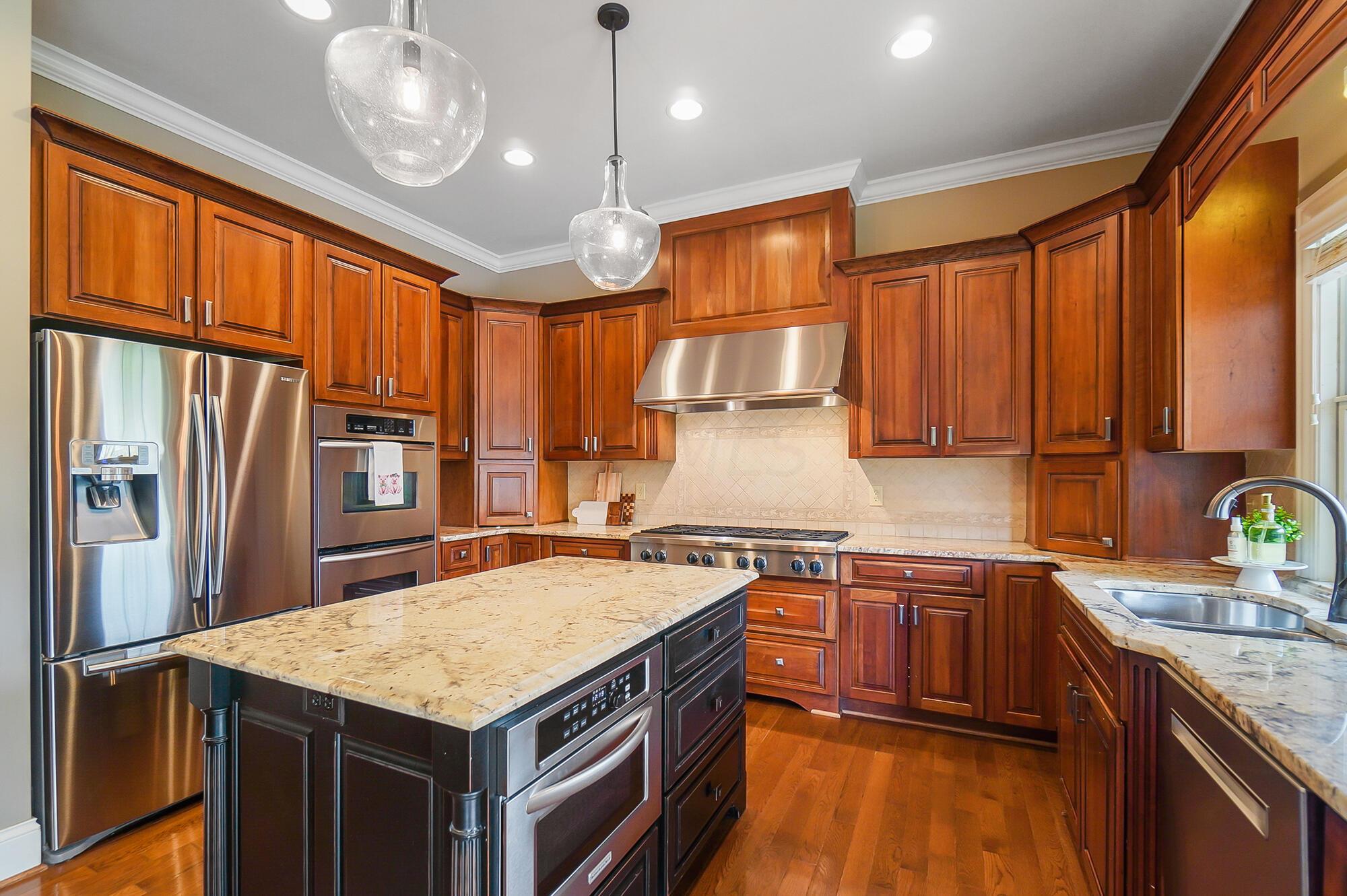 6090 Quin Abbey Court W
